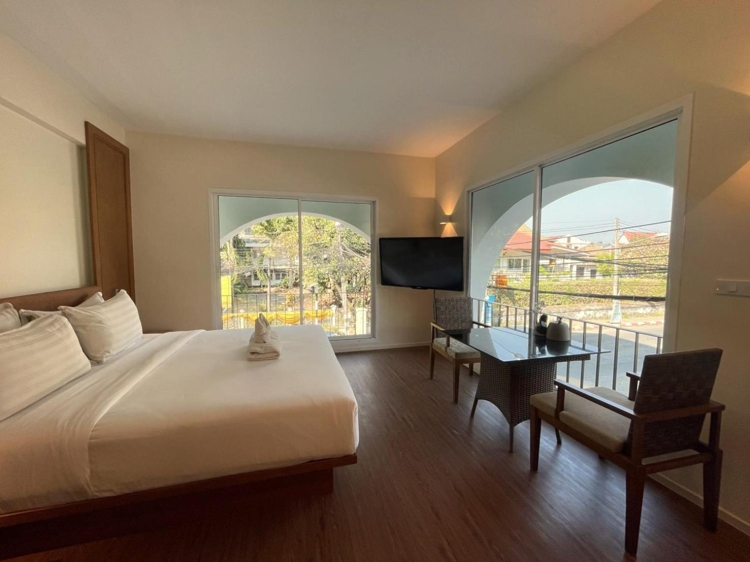 Deluxe Double Room - Photo 1