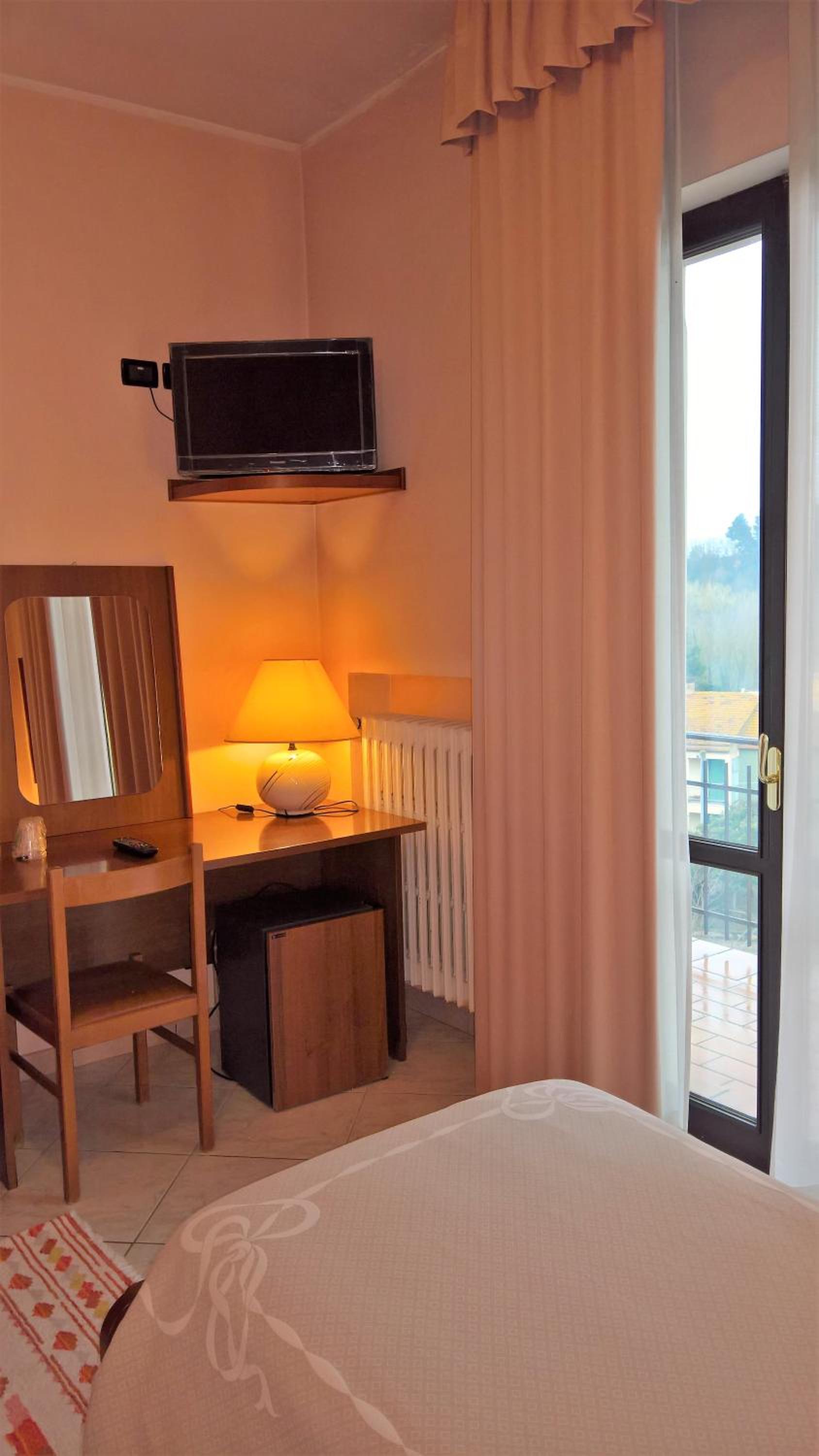 Twin Room - Photo 5