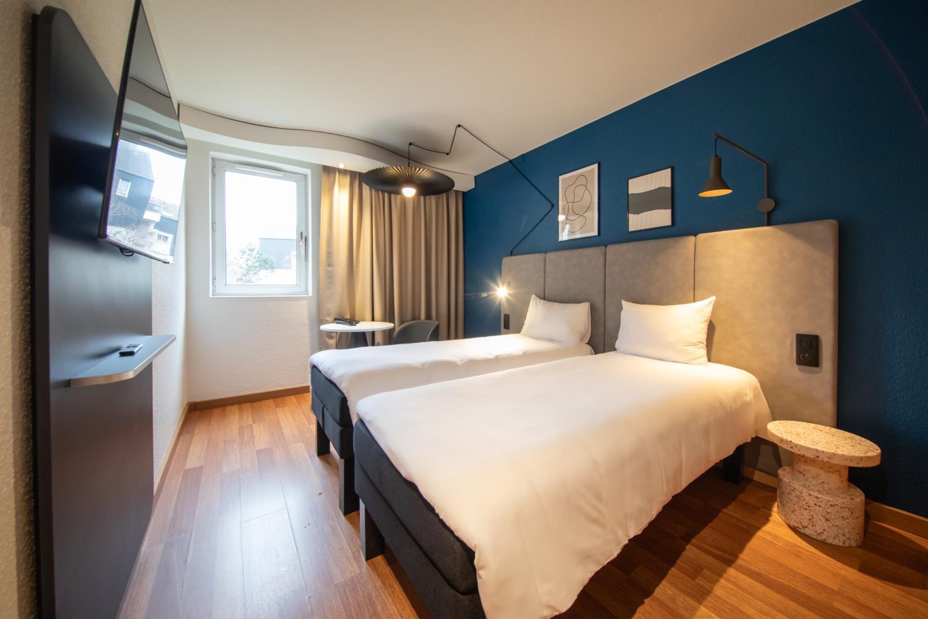 Standard Twin Room - Photo 1