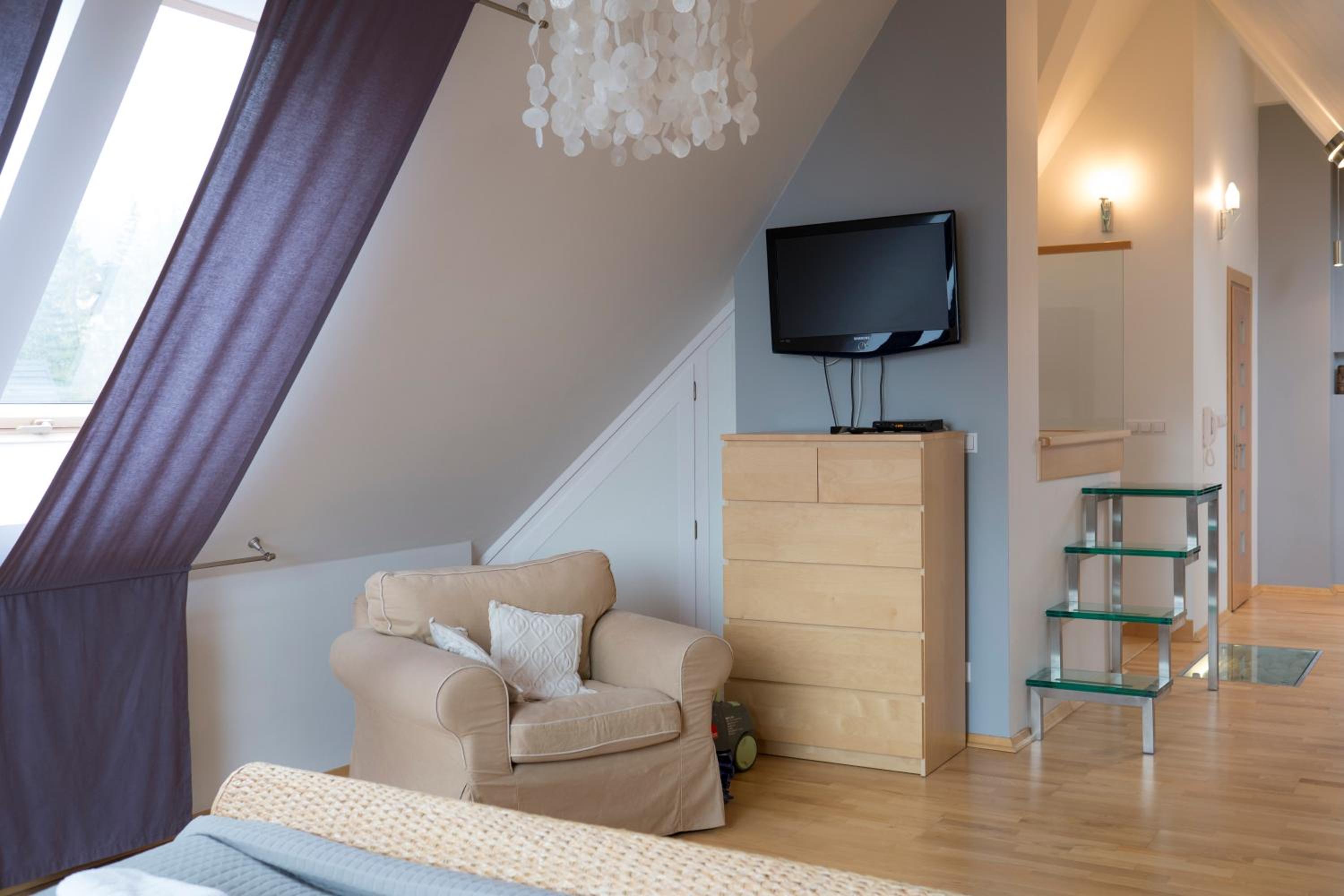 Apartment with Mountain View - Photo 18