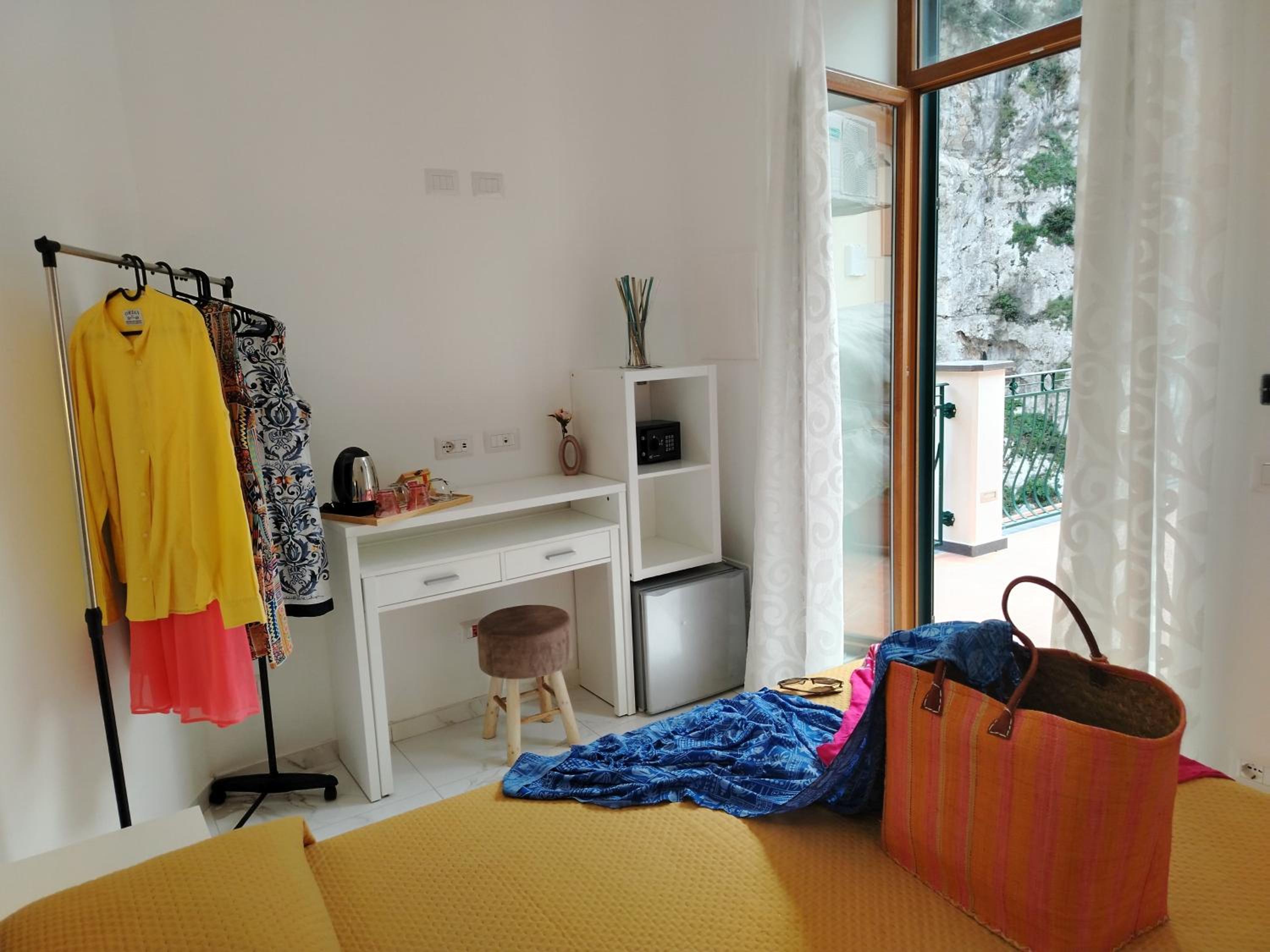 Double Room with Terrace - Photo 2