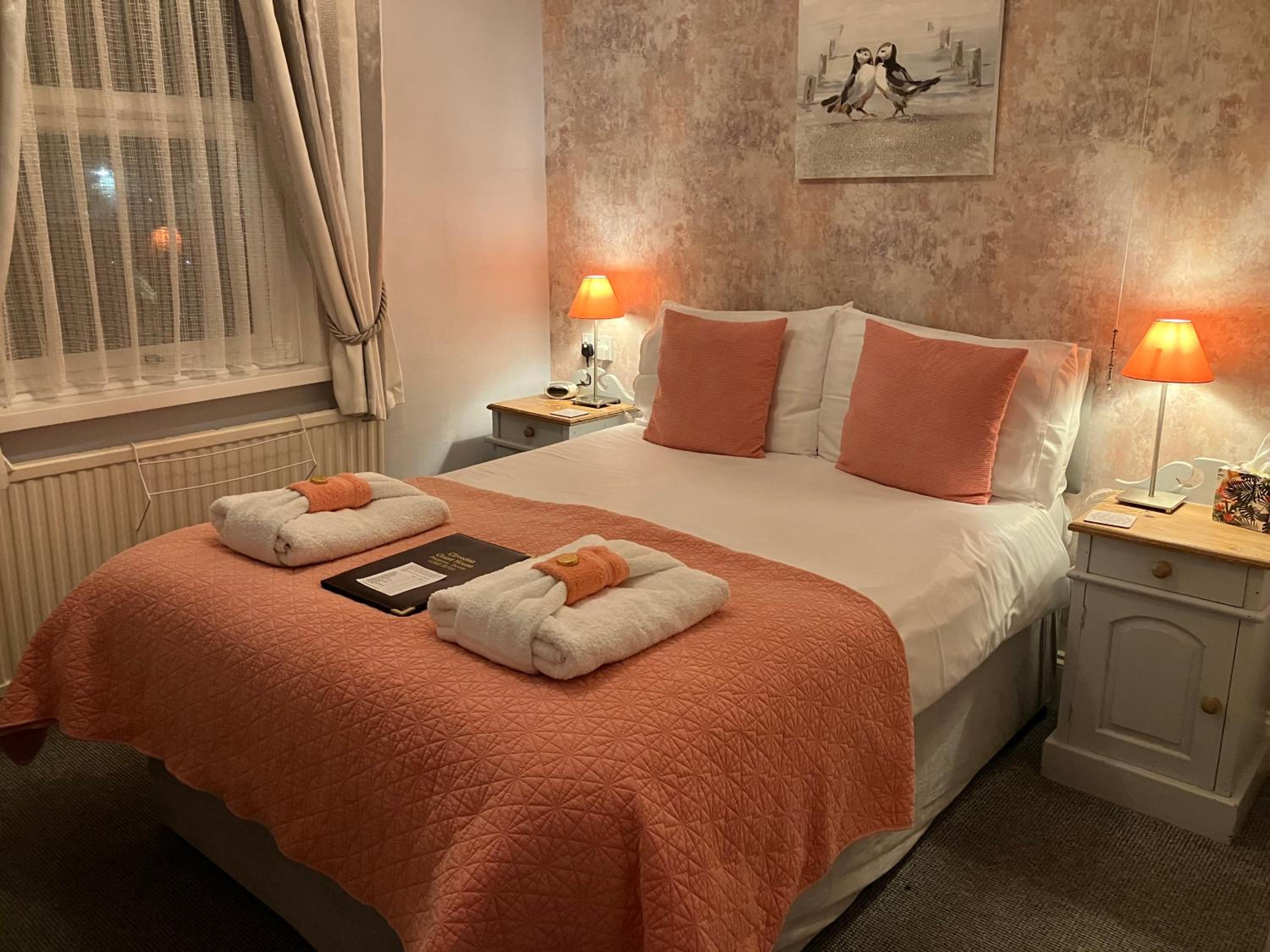 Double Room with Private Bathroom photo 3