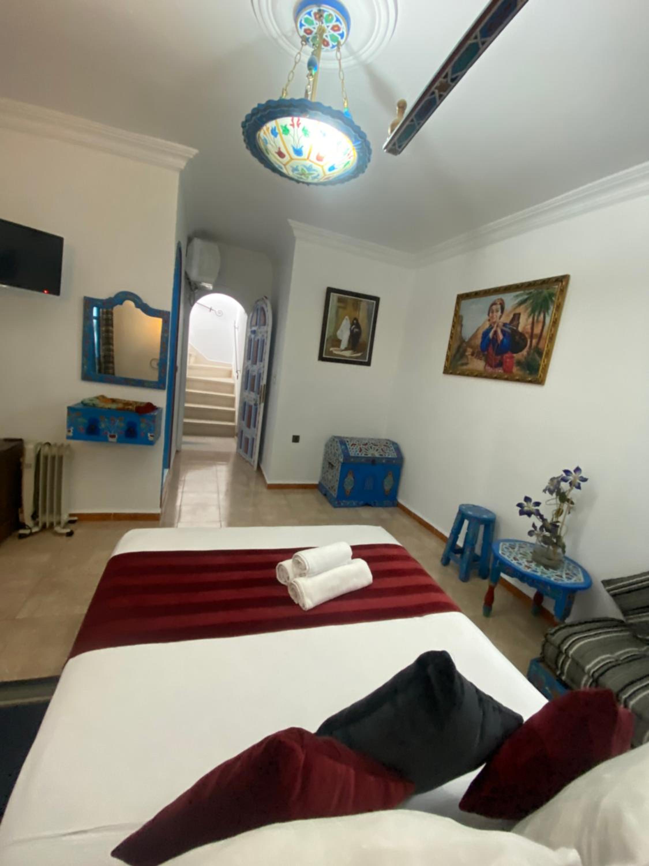 Deluxe King Room - Photo 3