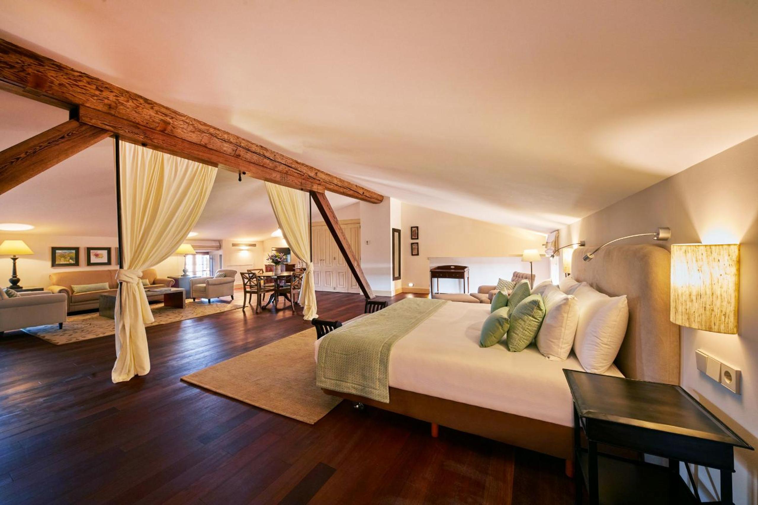 Elegant Suite