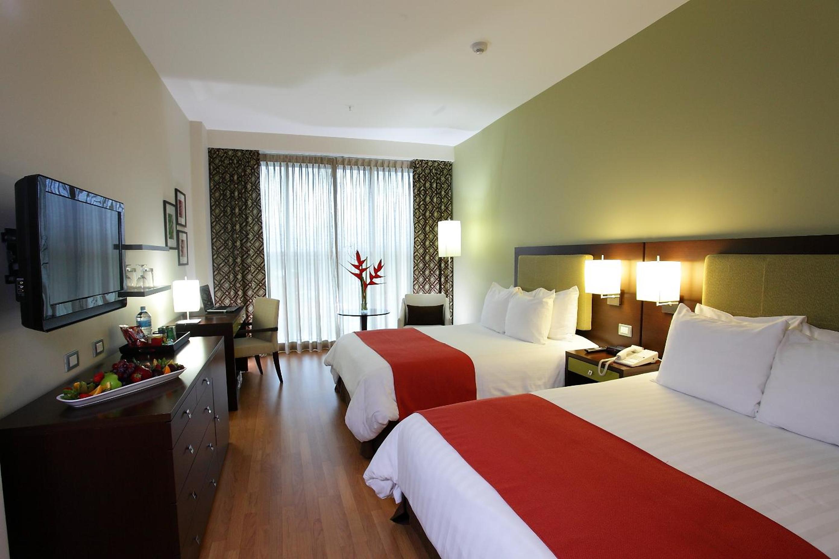 Executive Double Room with Two Double Beds photo 2
