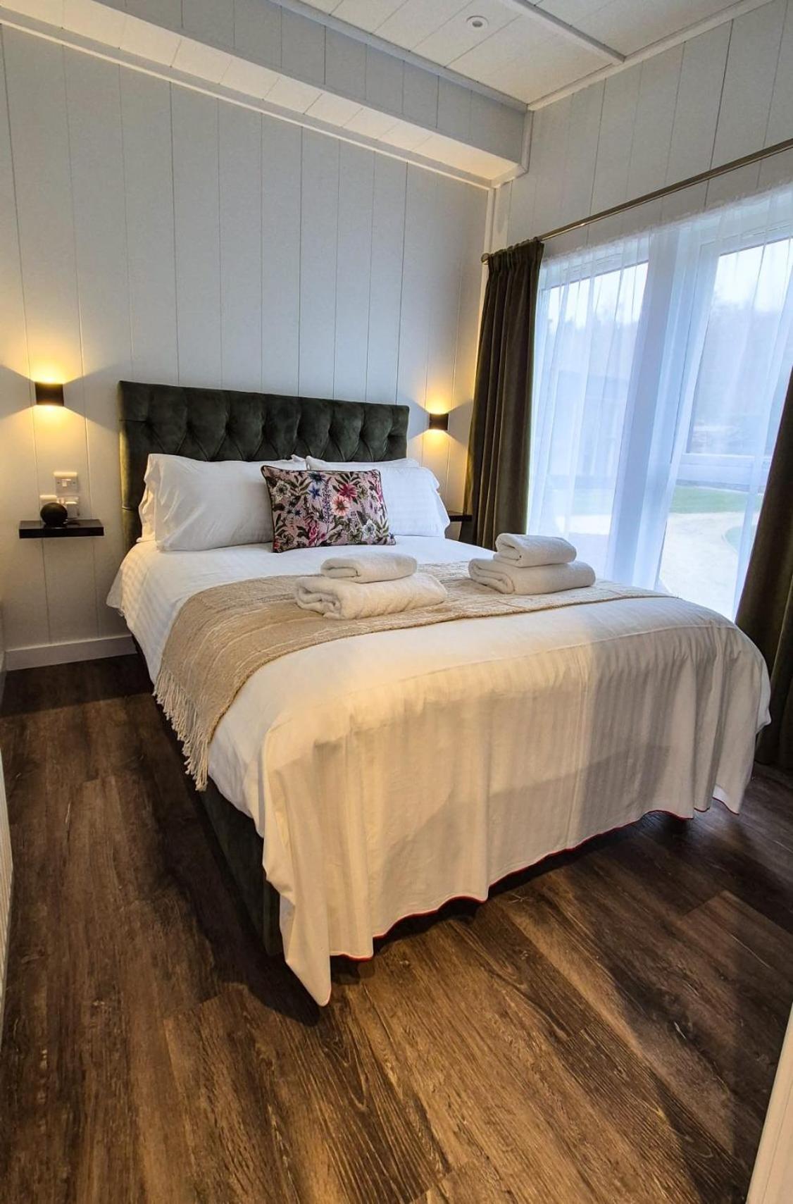 Hazel Studio (Non Pet – No Hot Tub)