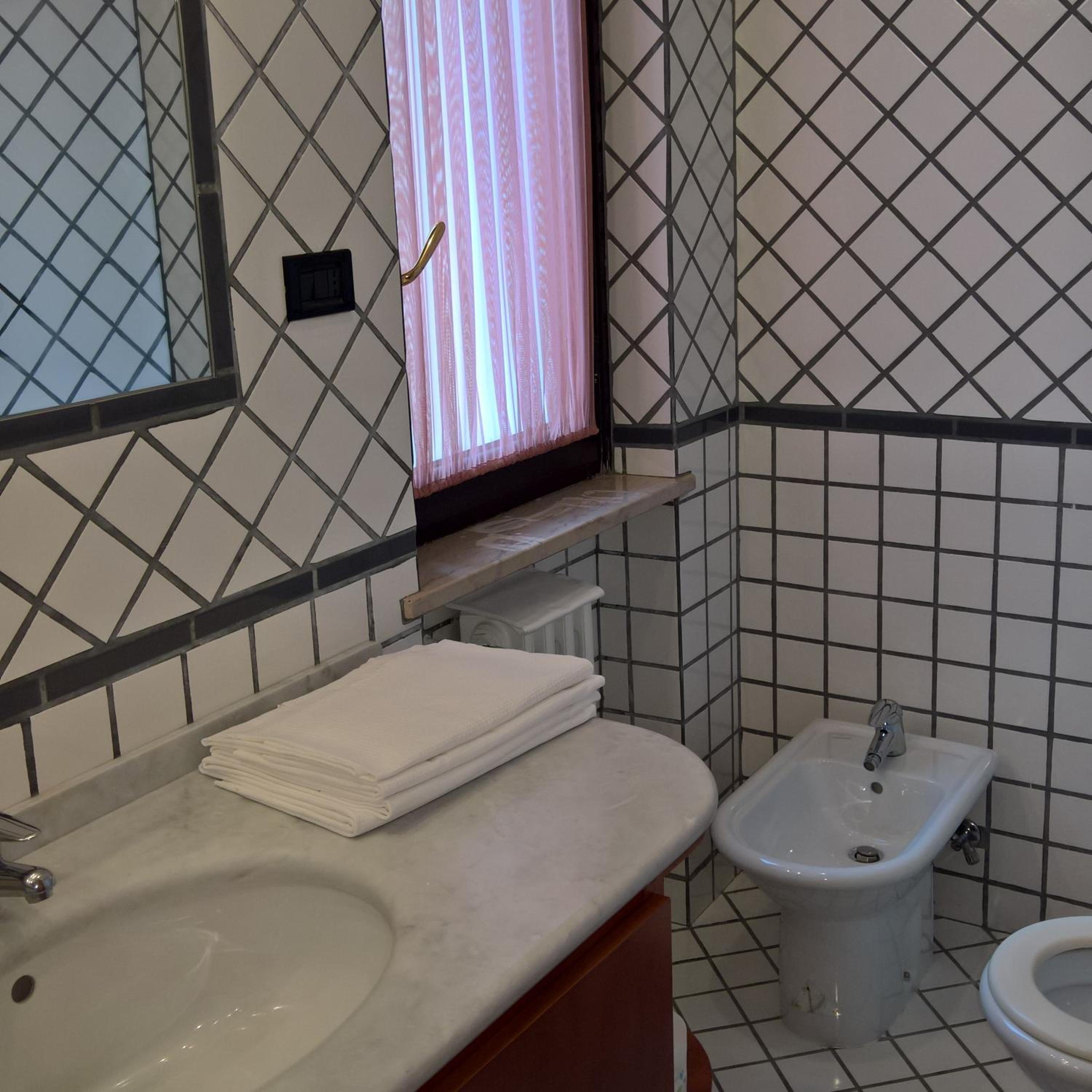 Triple Room - Photo 7