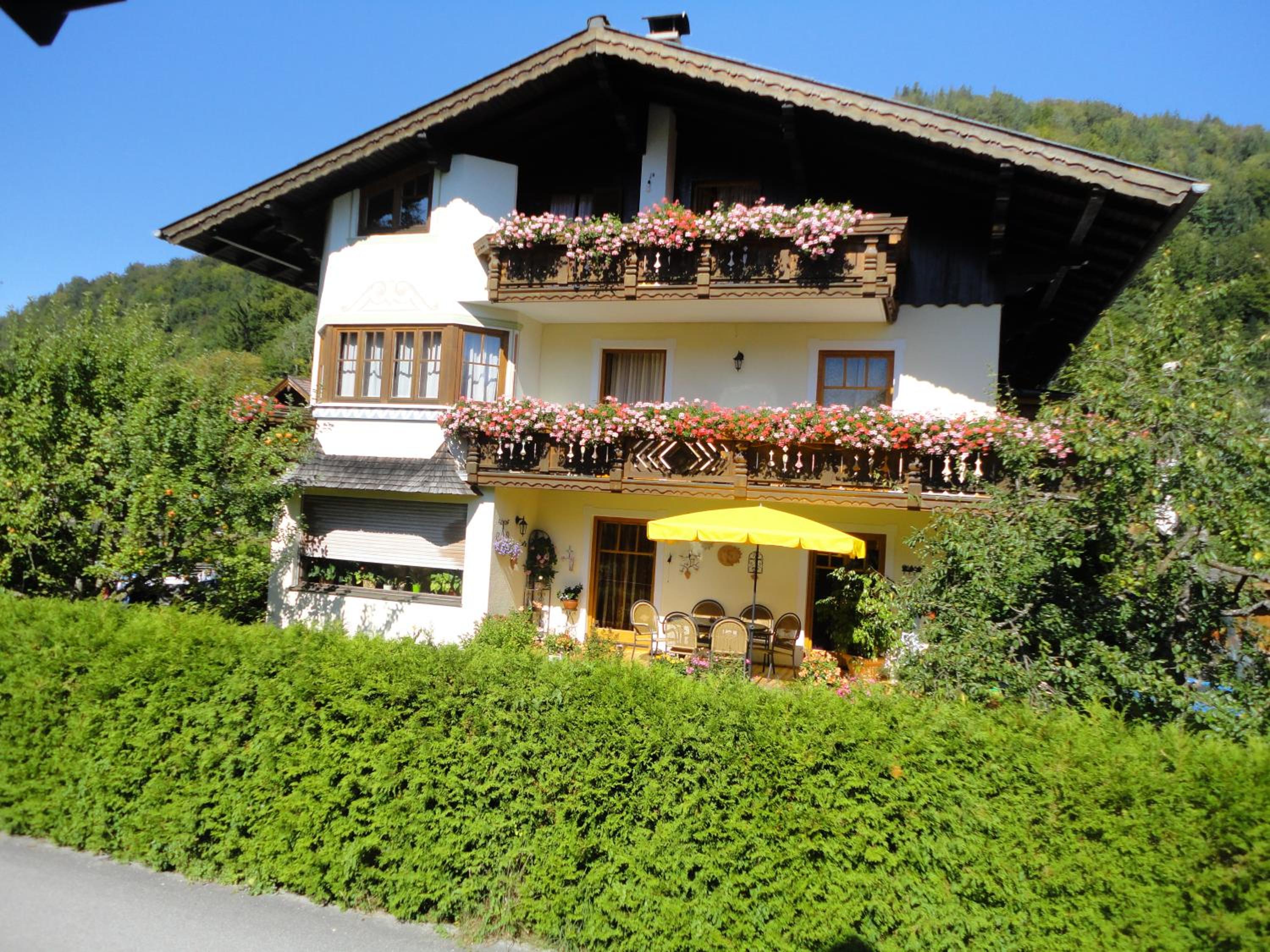 Apartment with Balcony photo 3