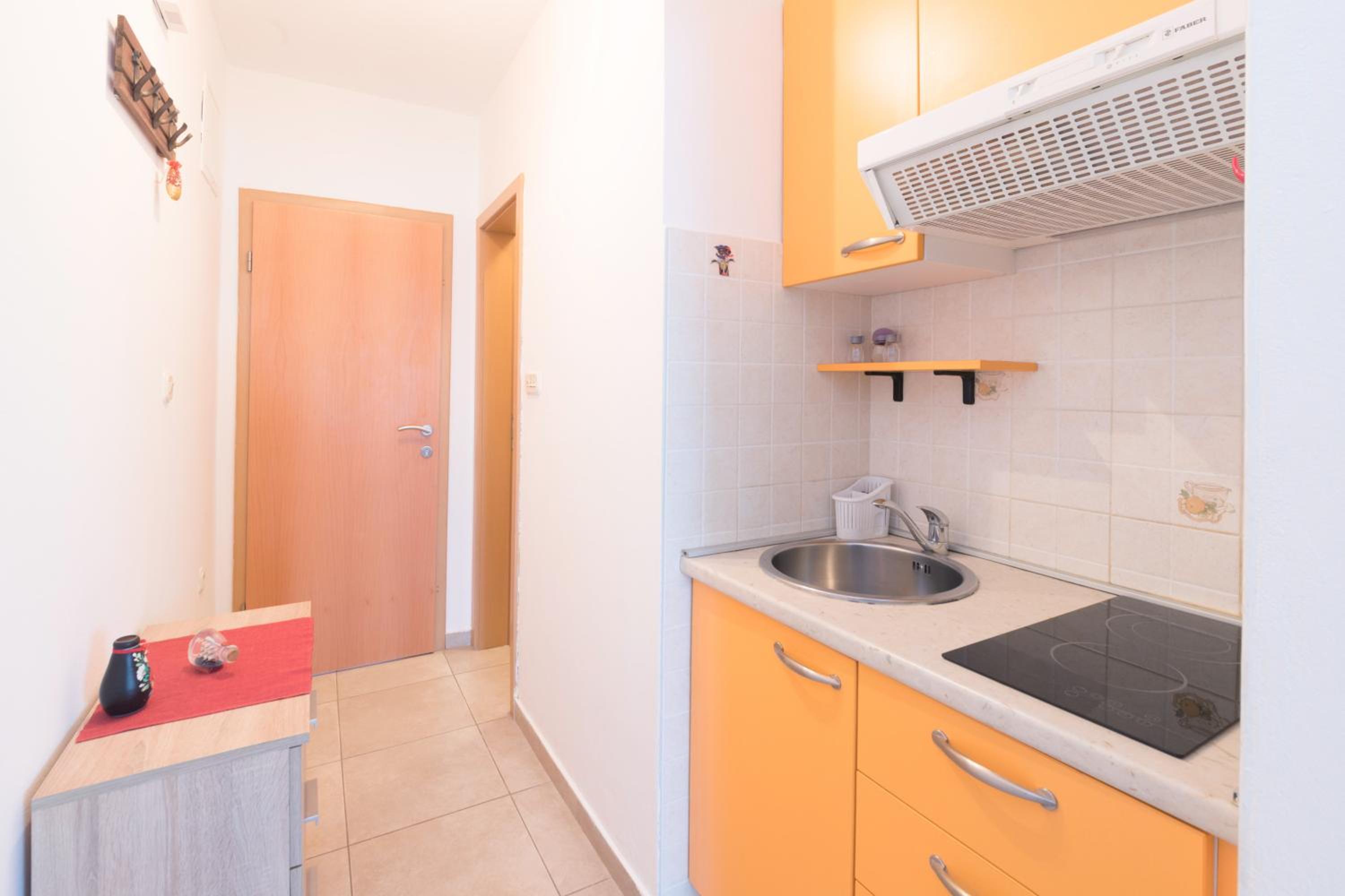 Apartment photo 3
