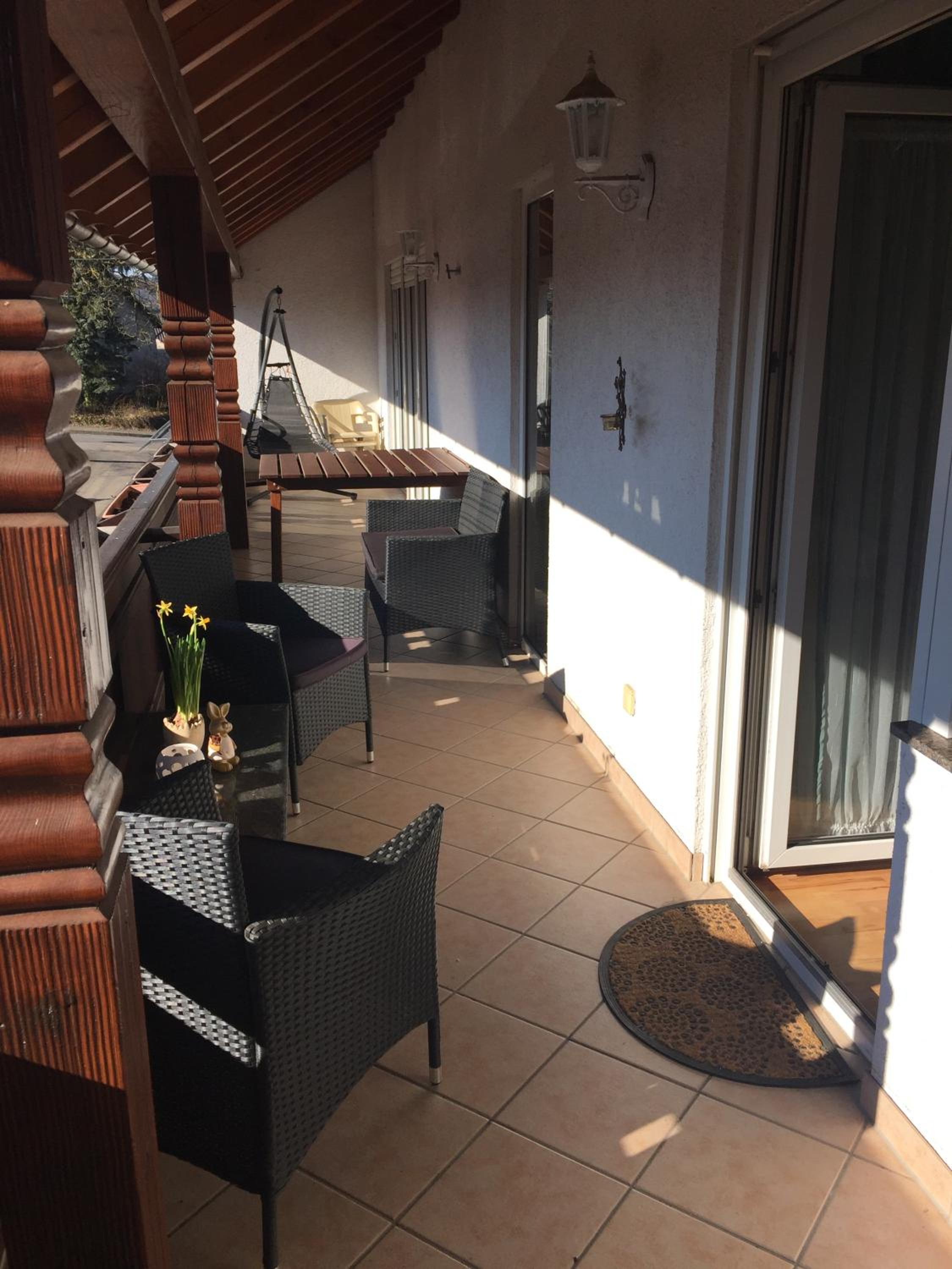 Twin Room with Balcony - Photo 8