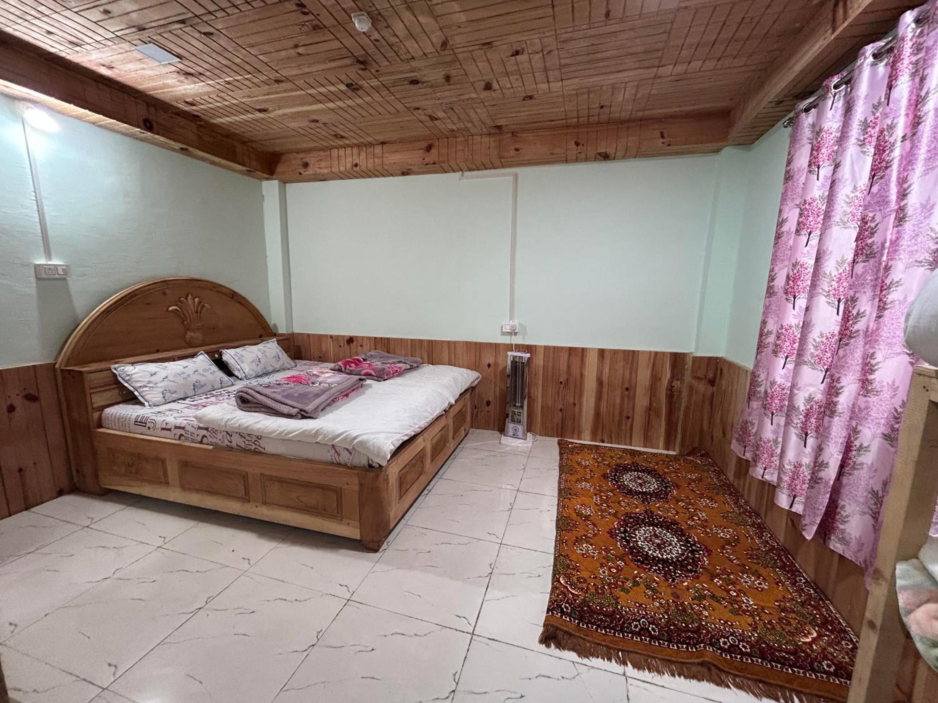 Standard Double Room - Photo 1