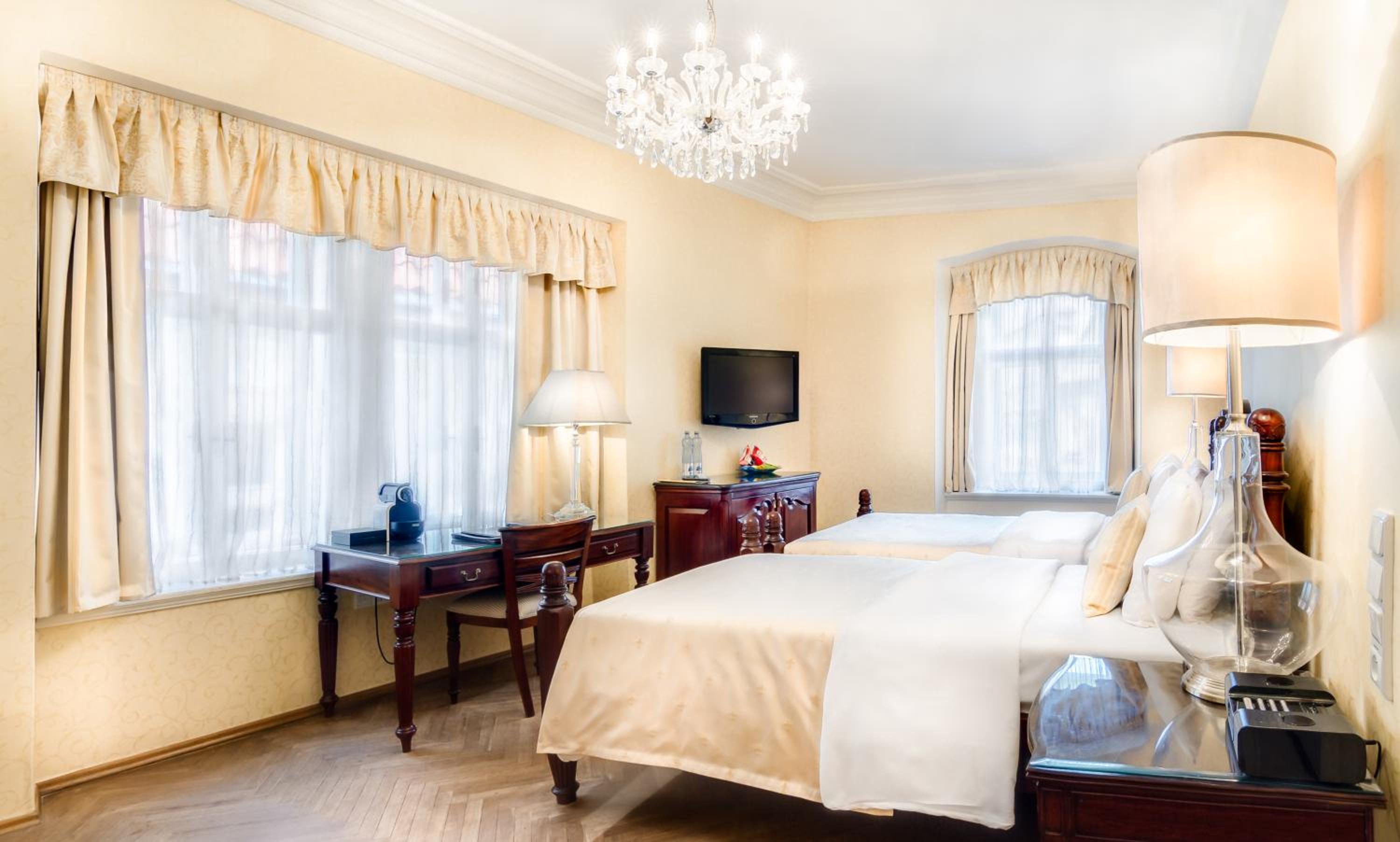 Deluxe Double or Twin Room