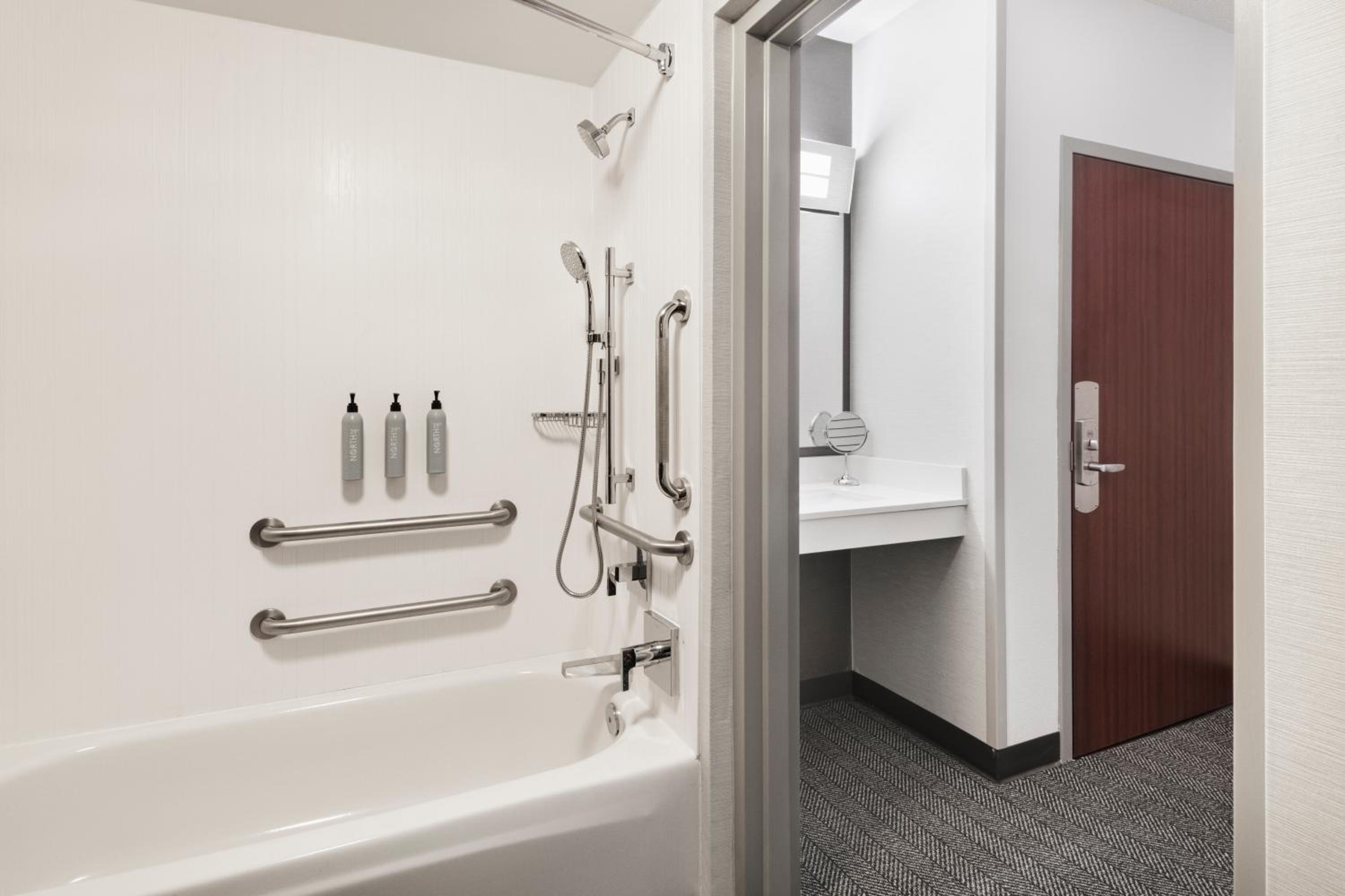 Queen Room with Two Queen Beds - Hearing Accessible - Photo 1