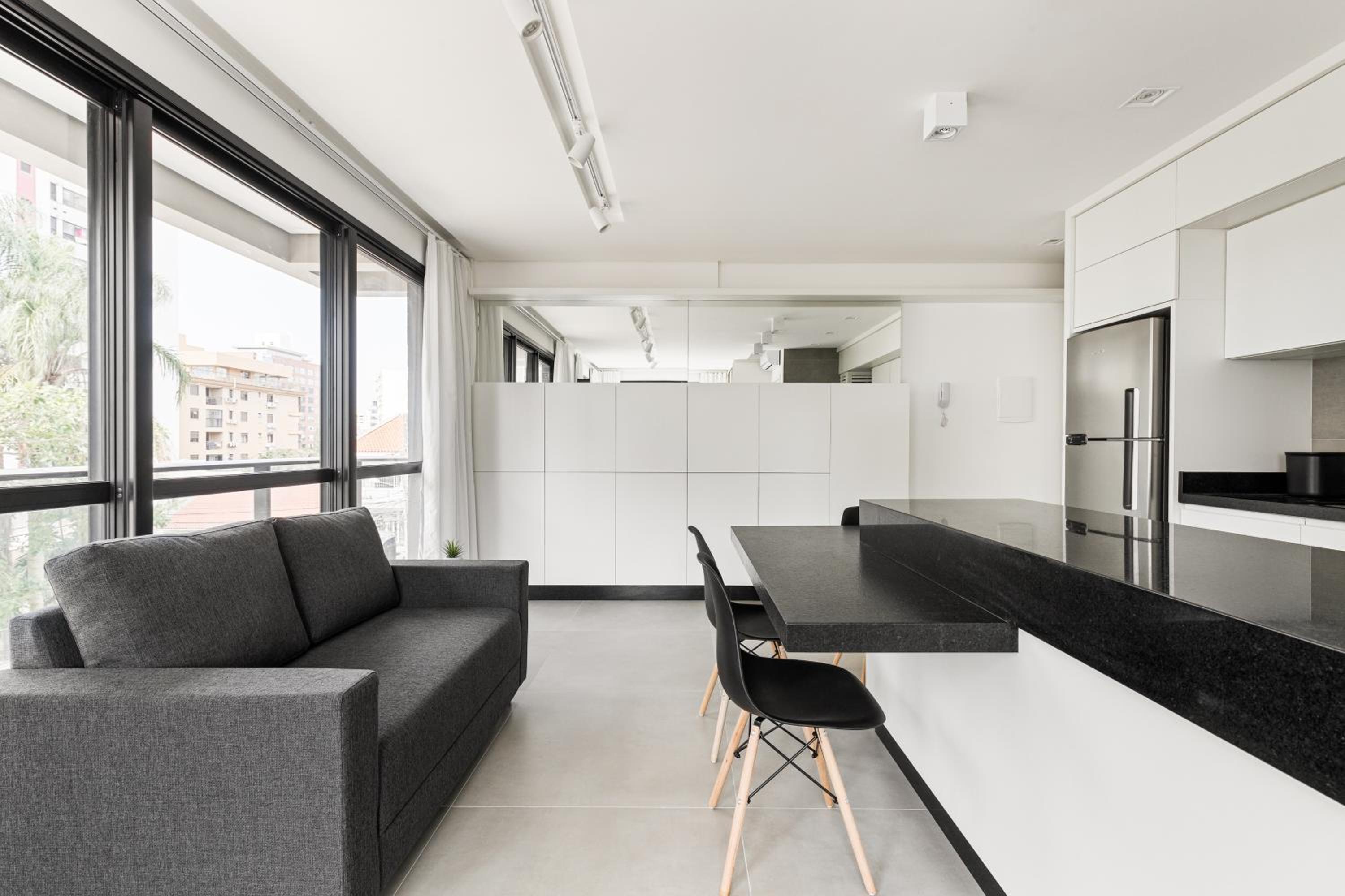 Apartment with City View - Photo 7