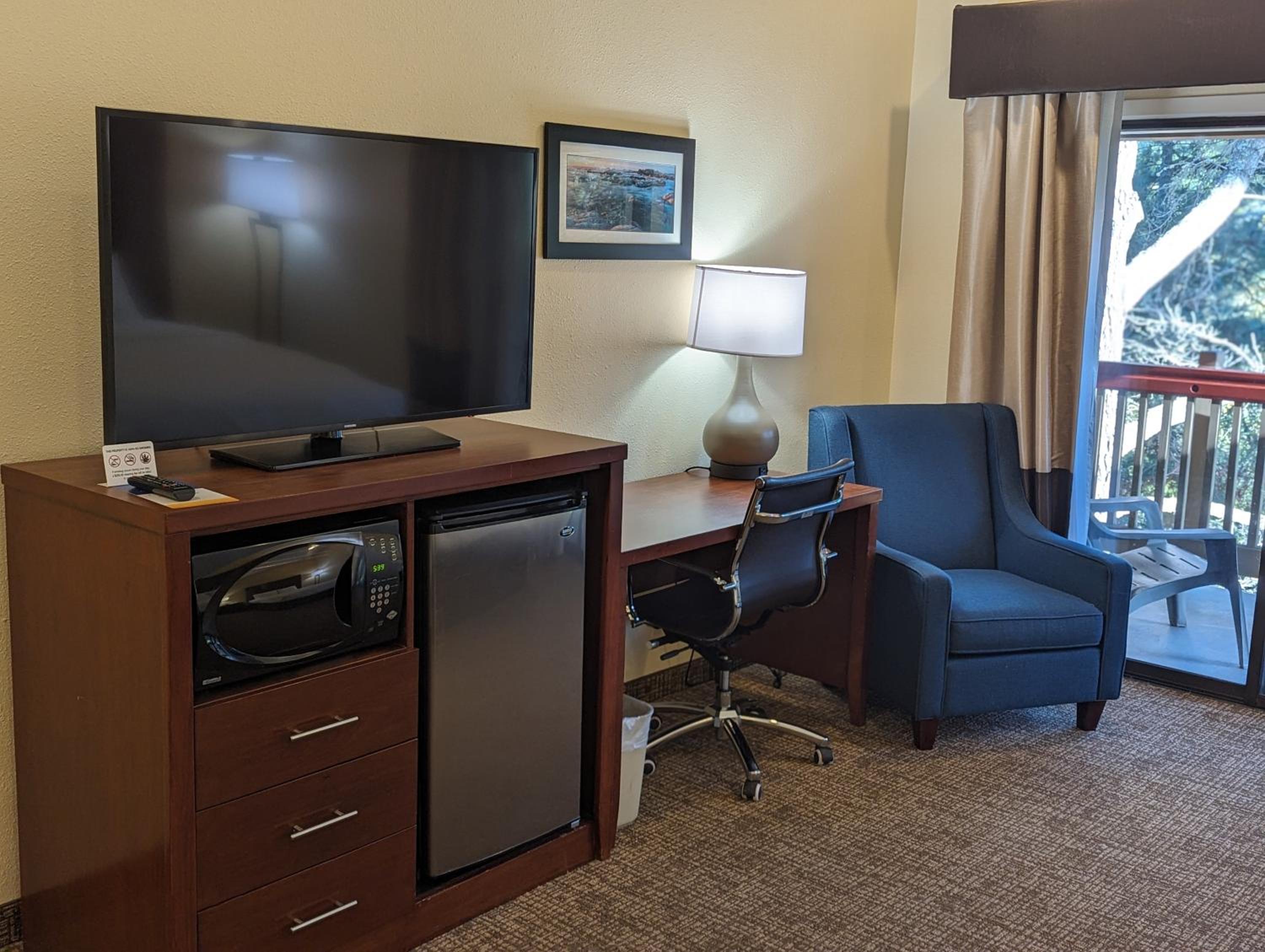 Queen Room - Accessible/Non-Smoking photo 2