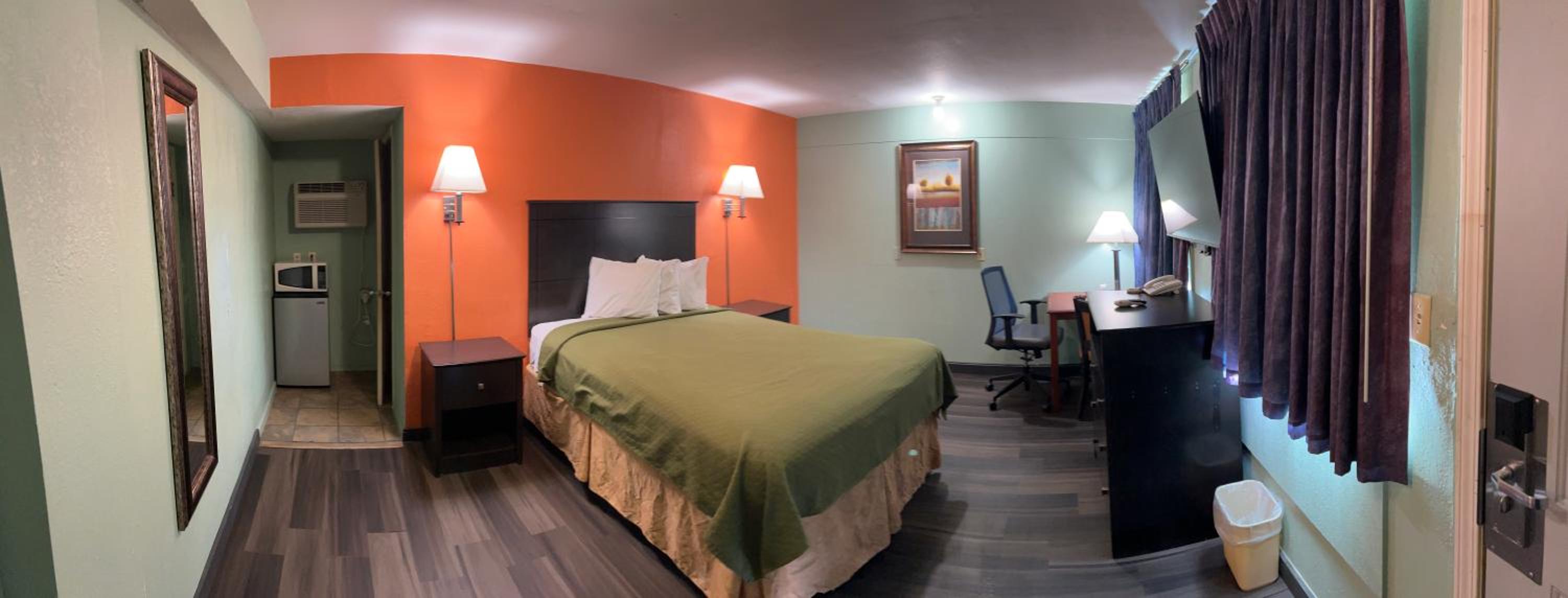 Standard Queen Room