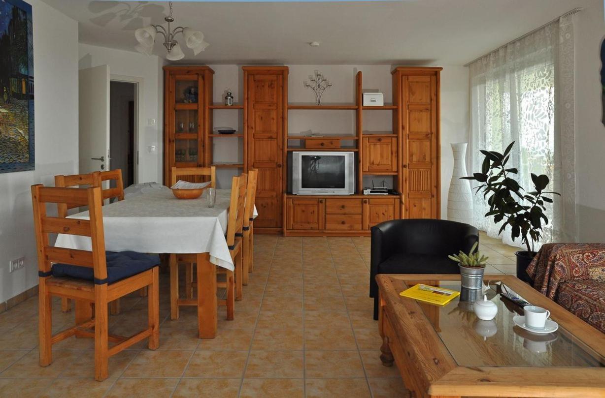 Apartment (7 Adults) - Photo 4