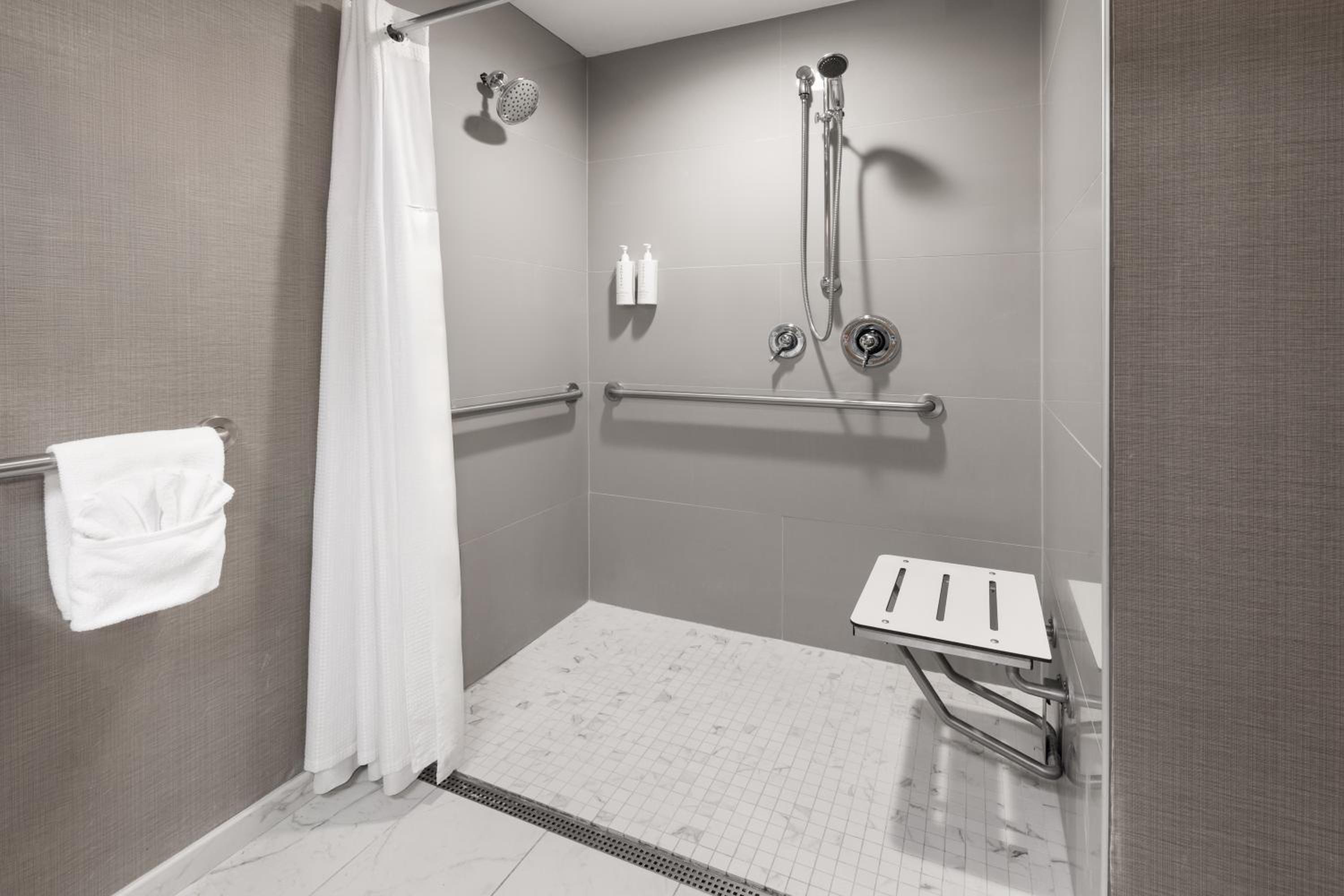 King Room with Roll-In Shower and Patio - Mobility/Hearing Access - Non-Smoking - Photo 1