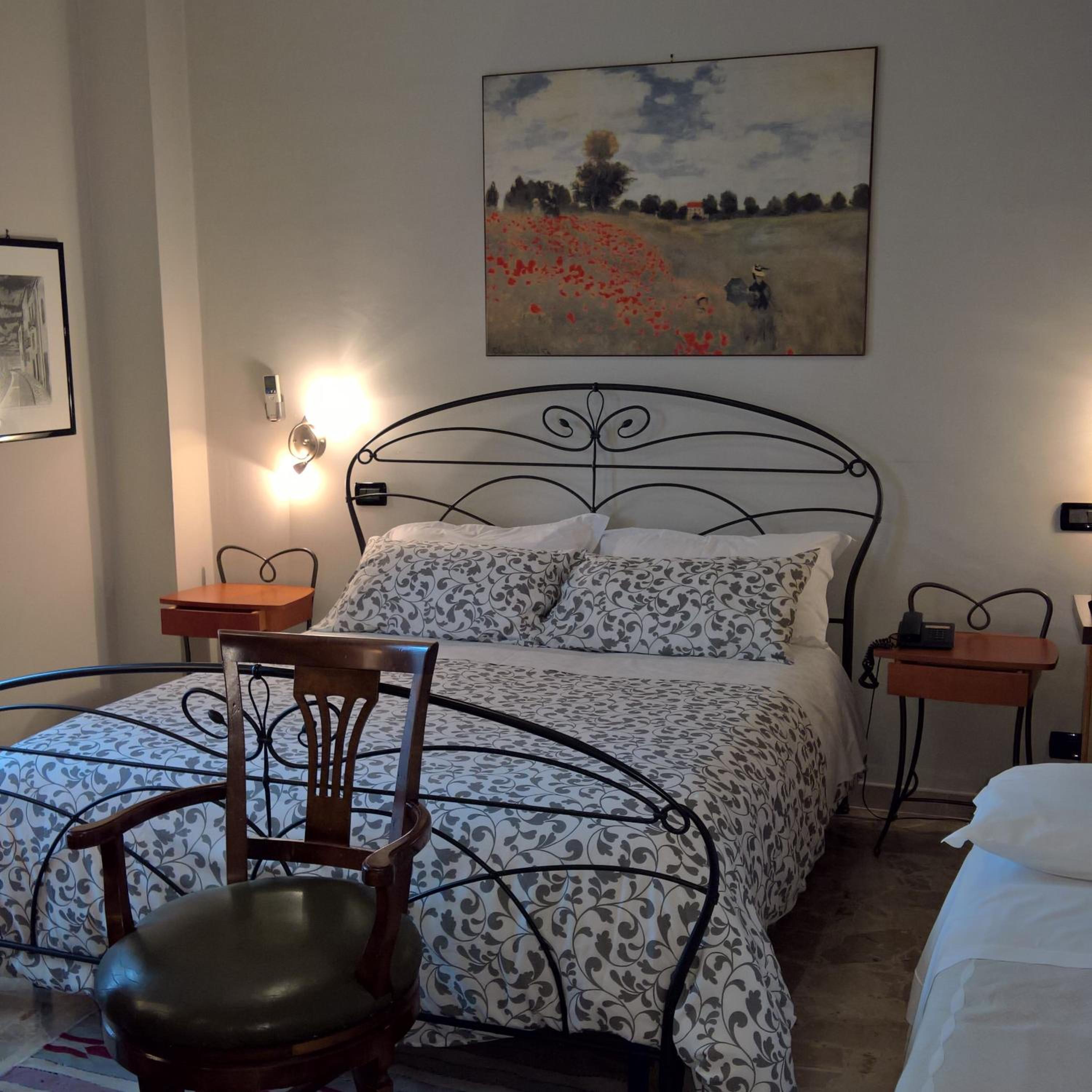 Double Room - Photo 1