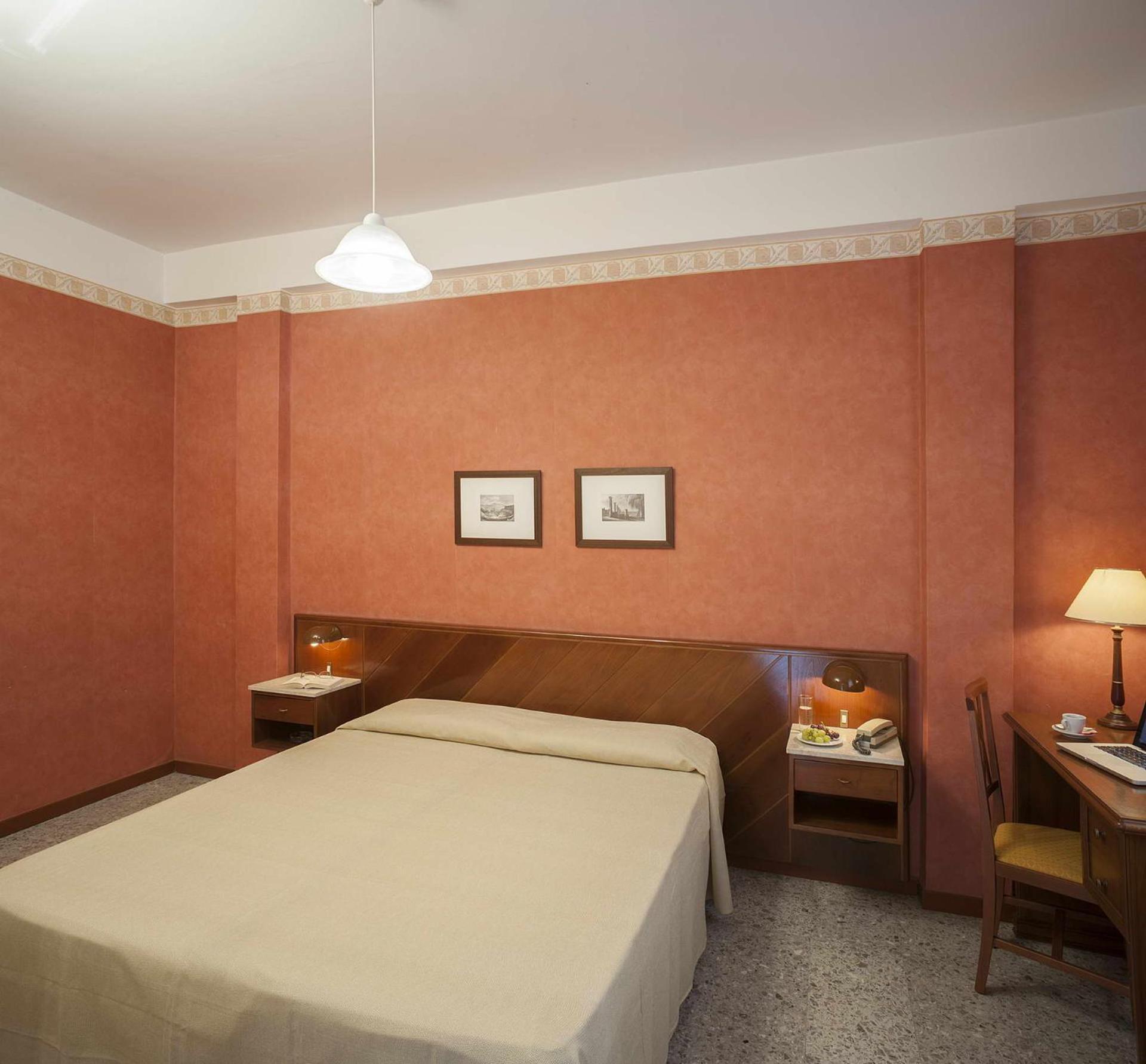 Economy Room photo 3