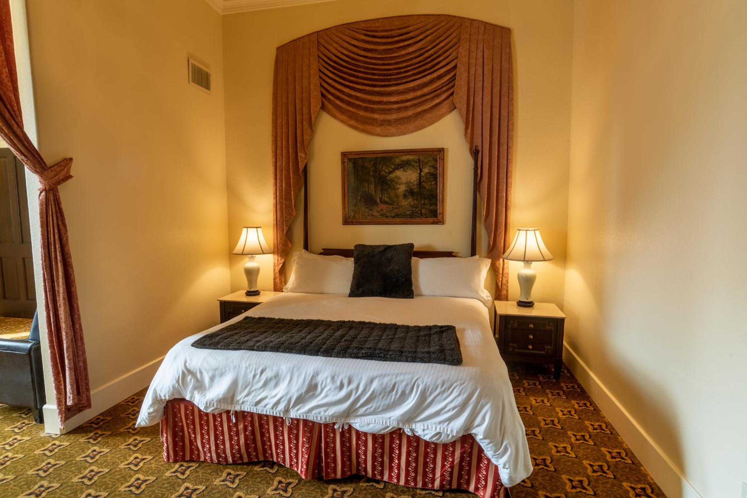 Suite with Mountain View - Photo 2