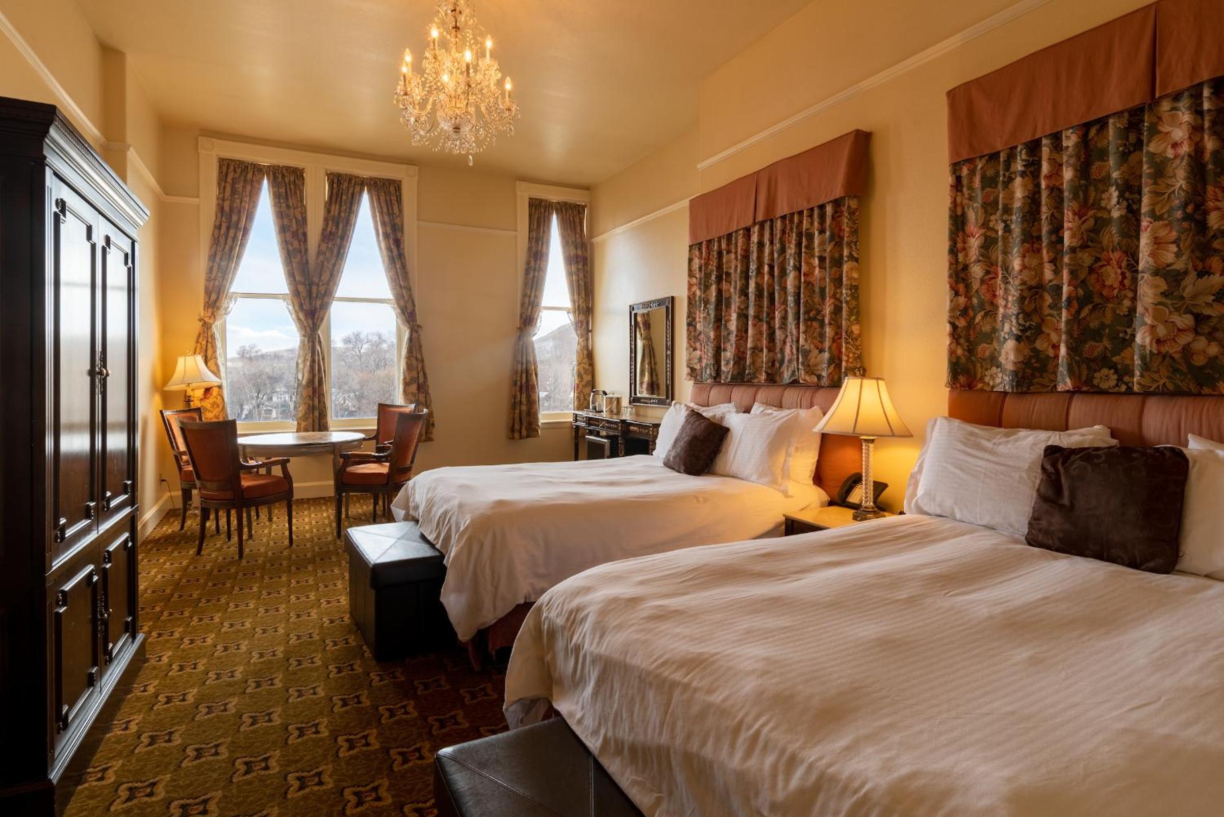Double Room with Mountain View - Photo 3