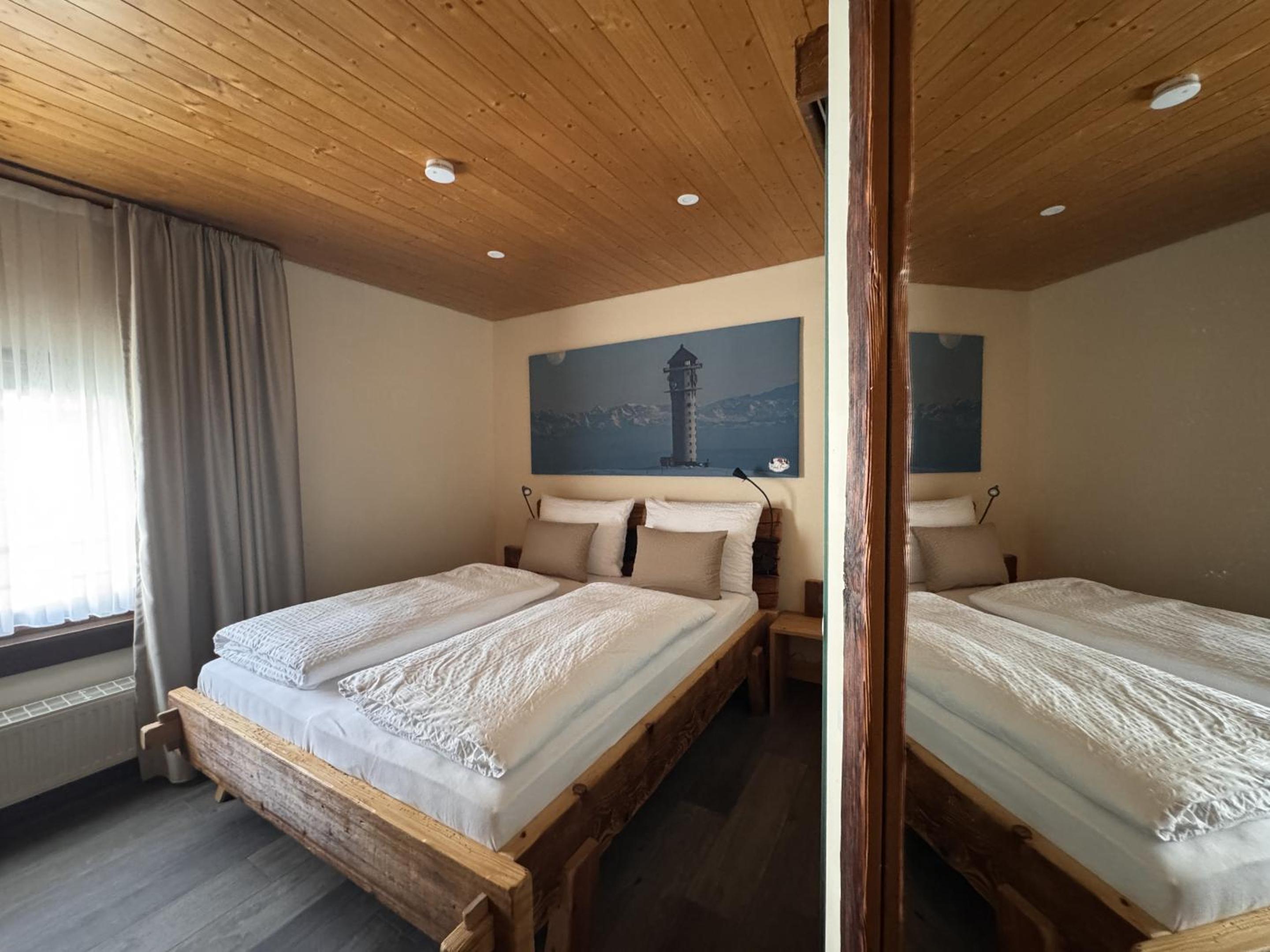 Deluxe Double Room with Shower - Photo 3