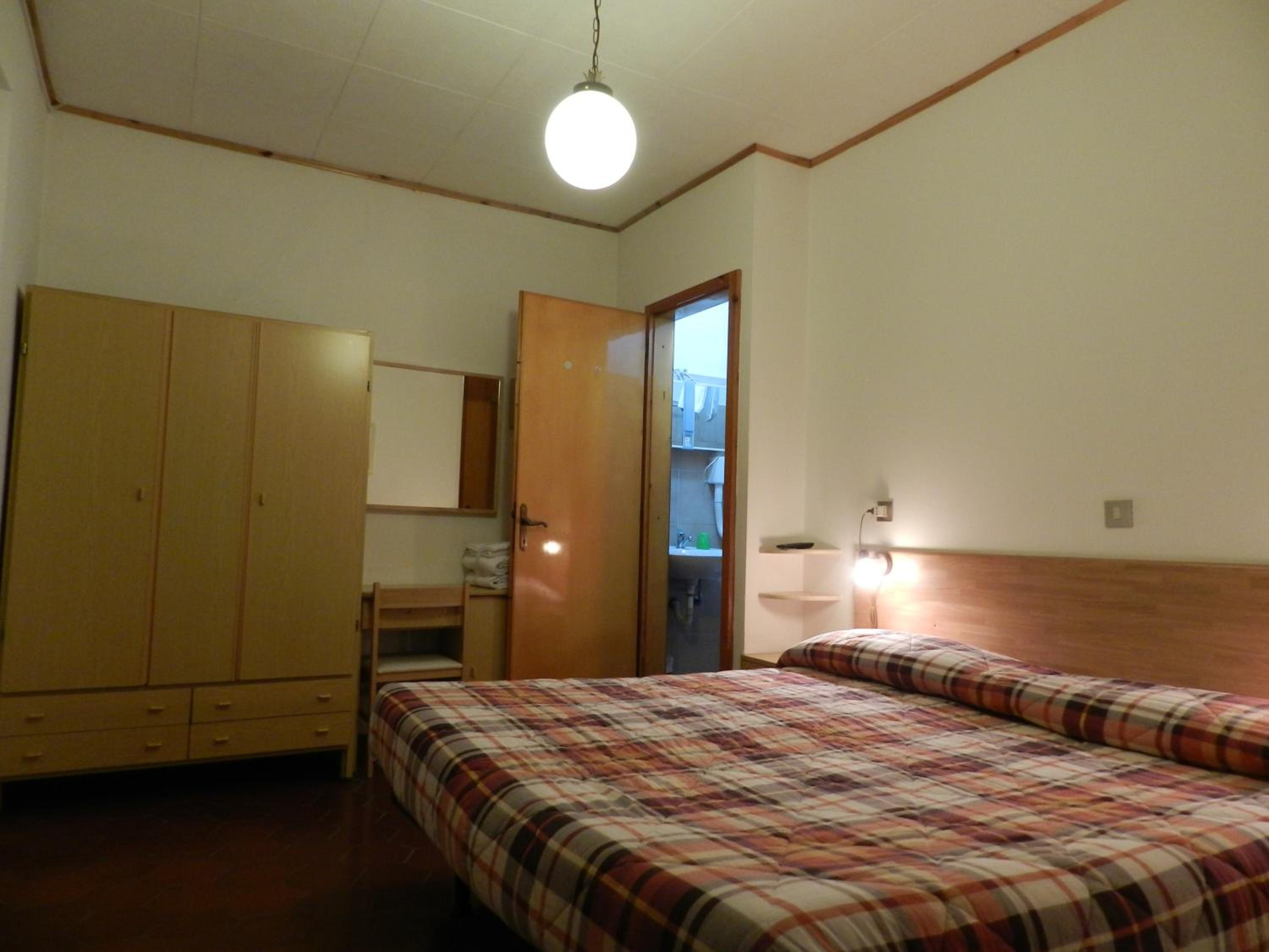 Double or Twin Room photo 3