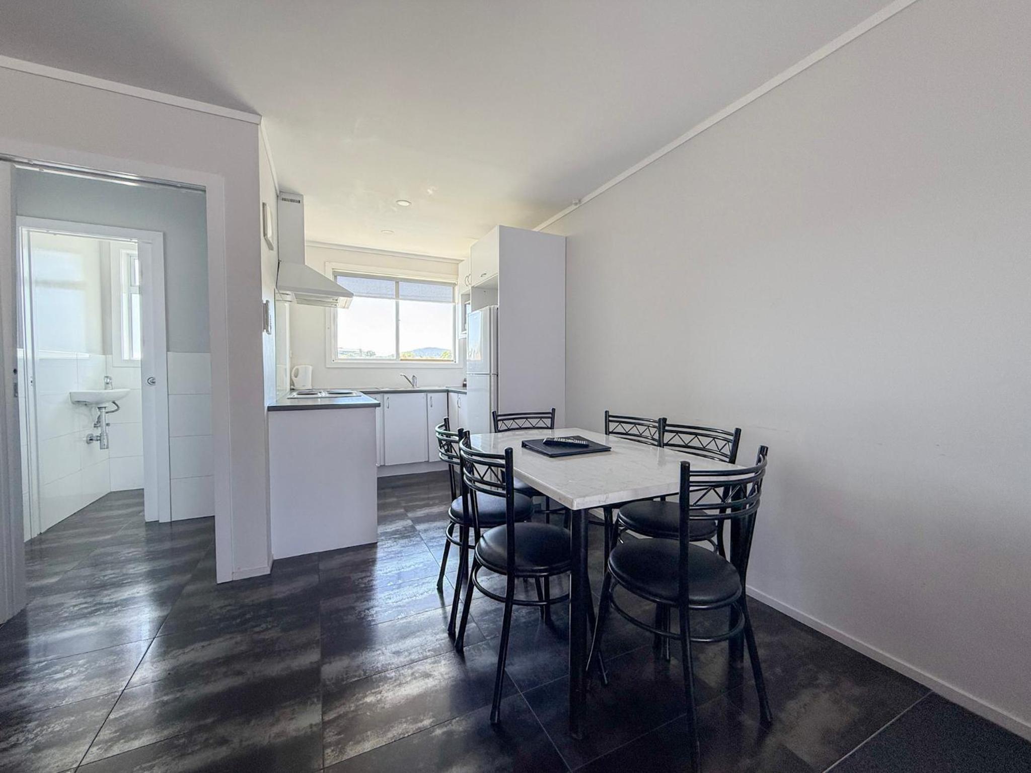 Family 2 Bedroom Apartment - Photo 2