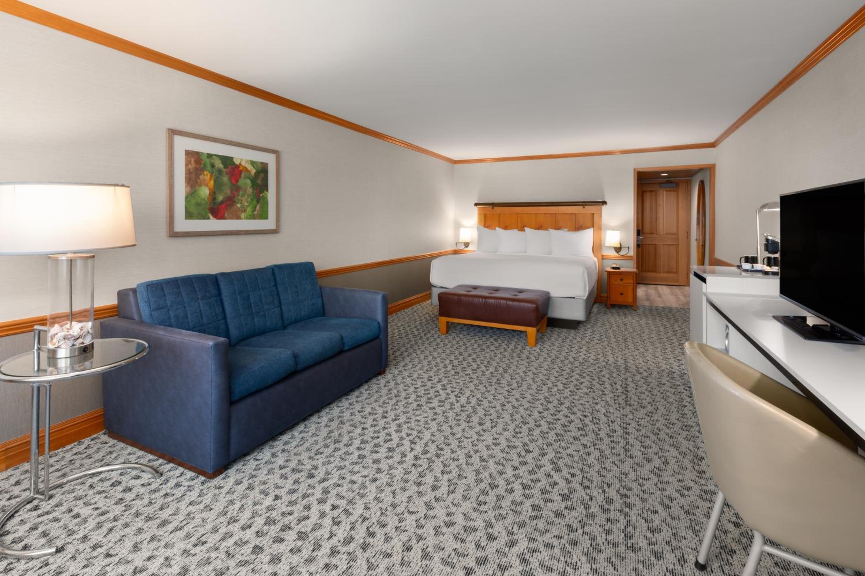 King Room - Non-Smoking - Photo 4