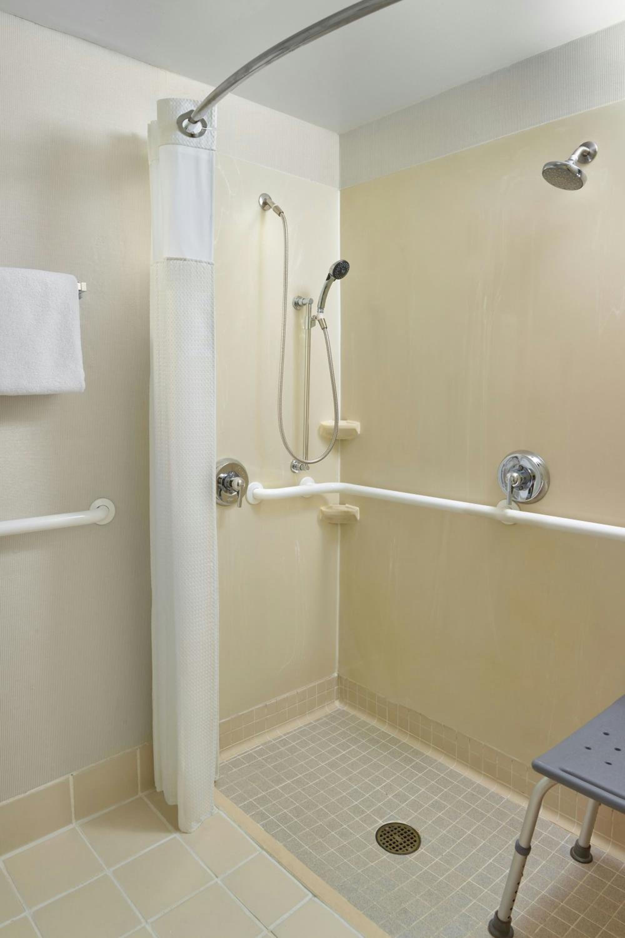Queen Room with Two Queen Beds and Roll-in Shower - Mobility and Hearing Accessible