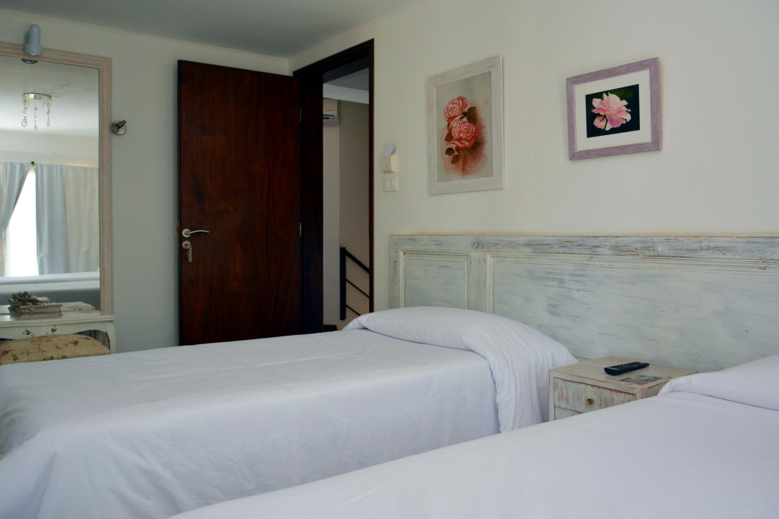 Double or Twin Room photo 3