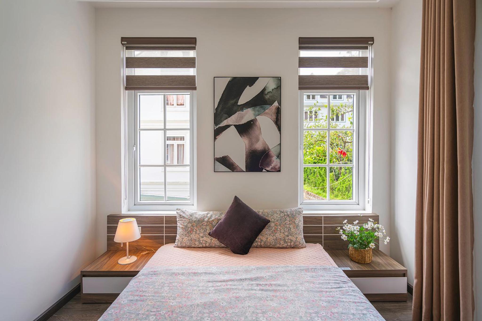 King Room with Balcony - Photo 3