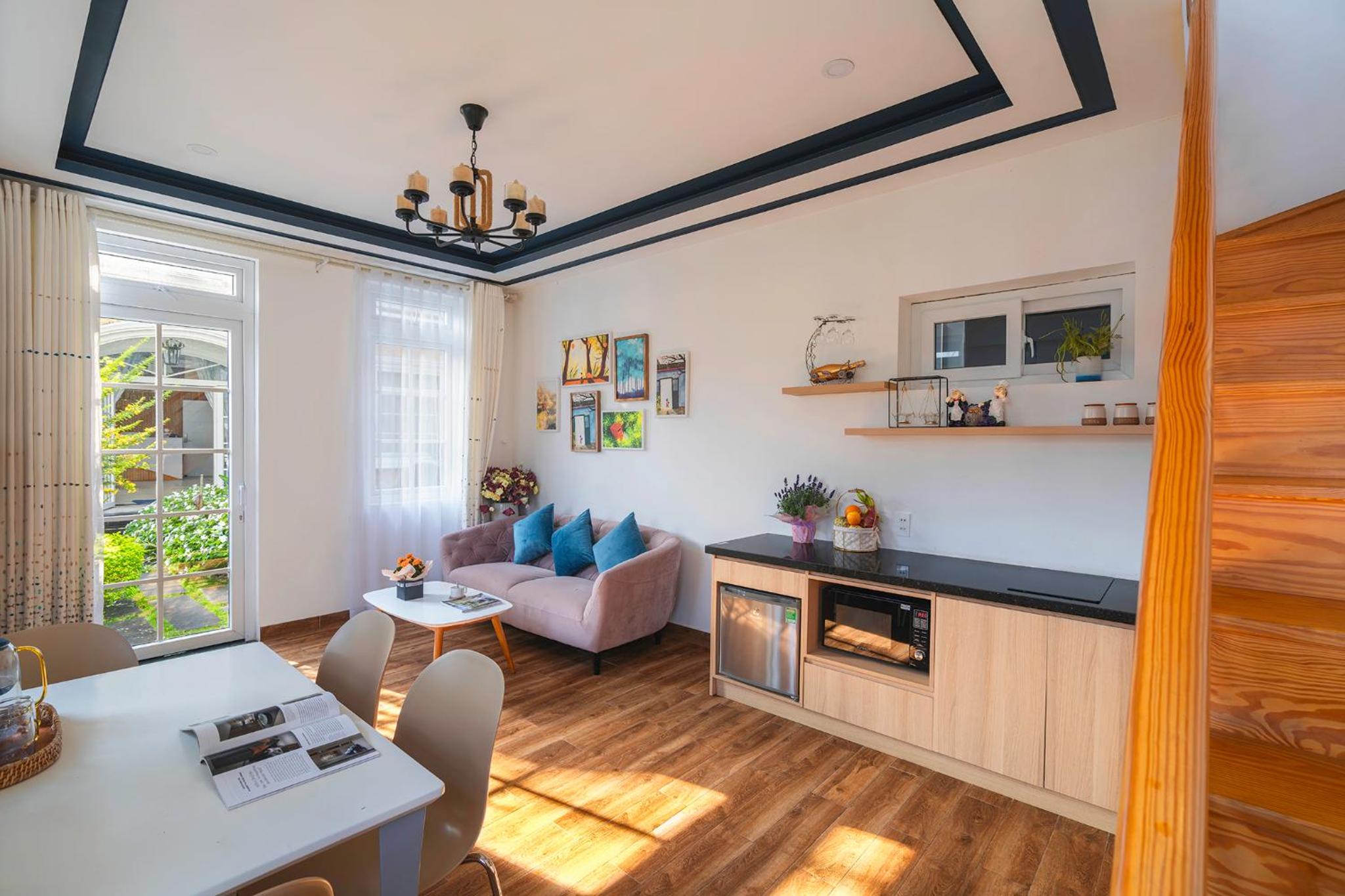Apartment with Garden View - Photo 7