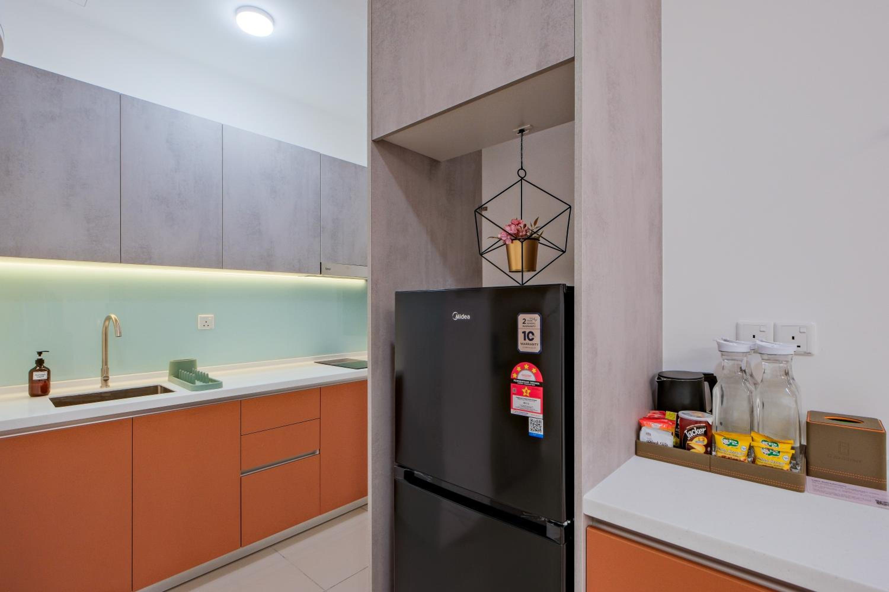 Superior Suite - Photo 12