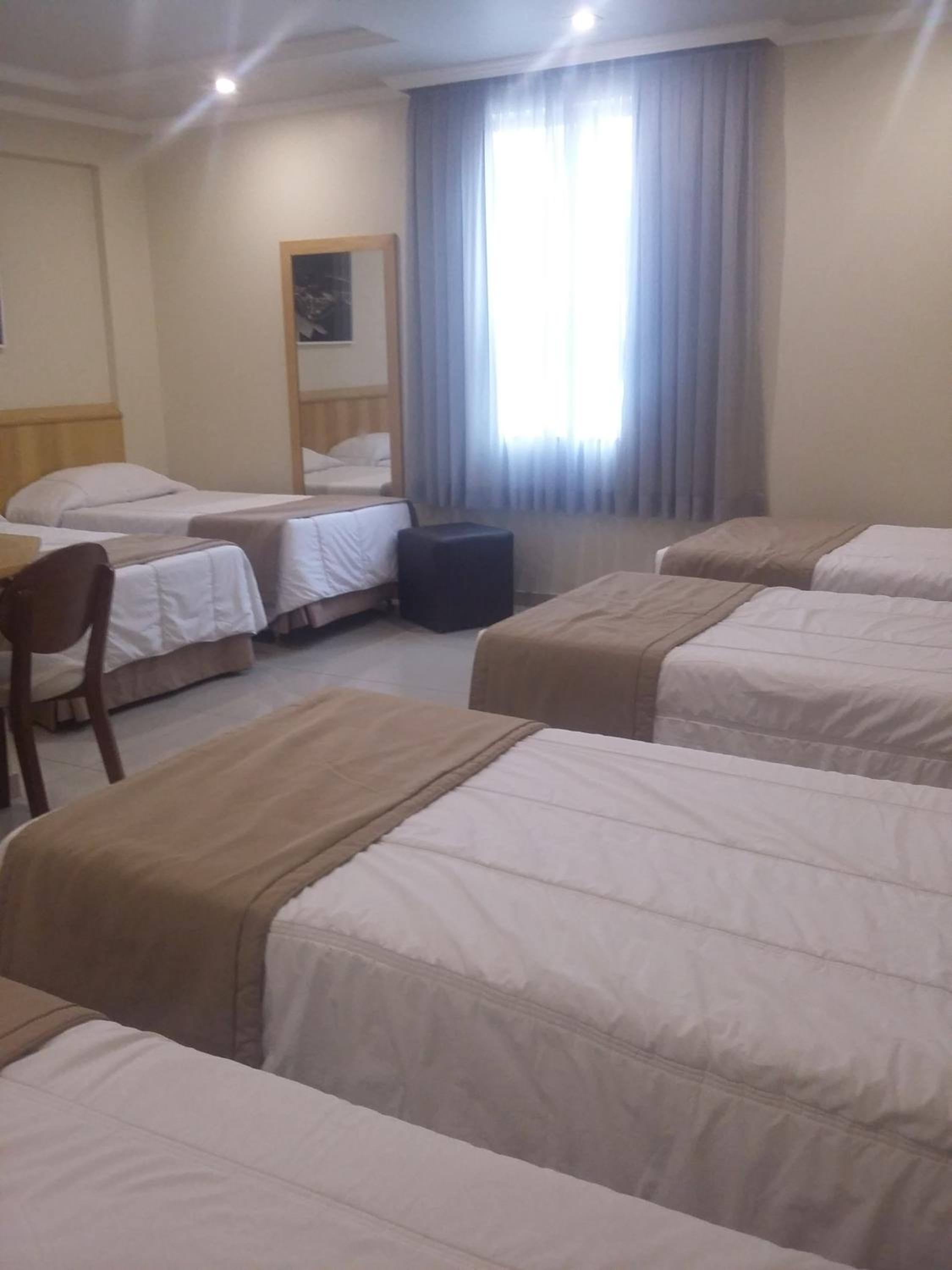 Saionara Hotel — Family Room (6 Adults)