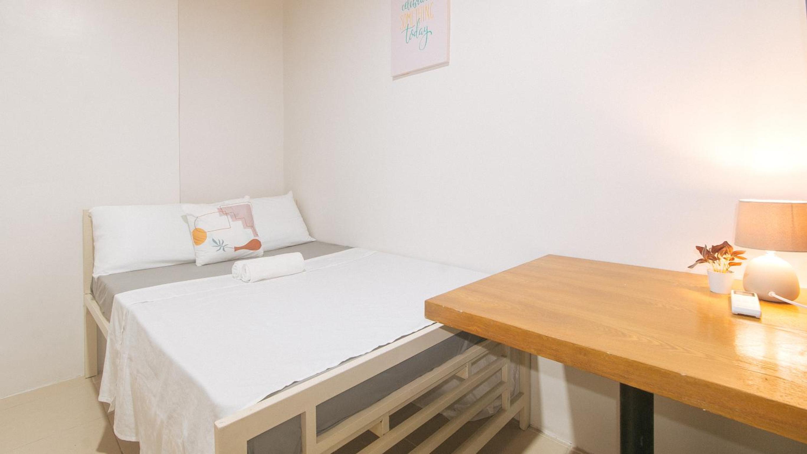 Standard Double Room - Photo 7