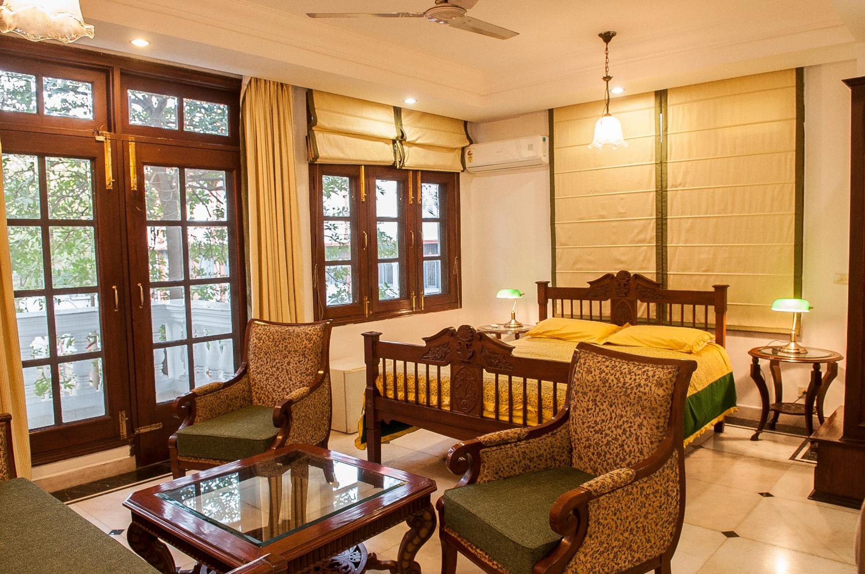 Deluxe Double Room with Balcony photo 3