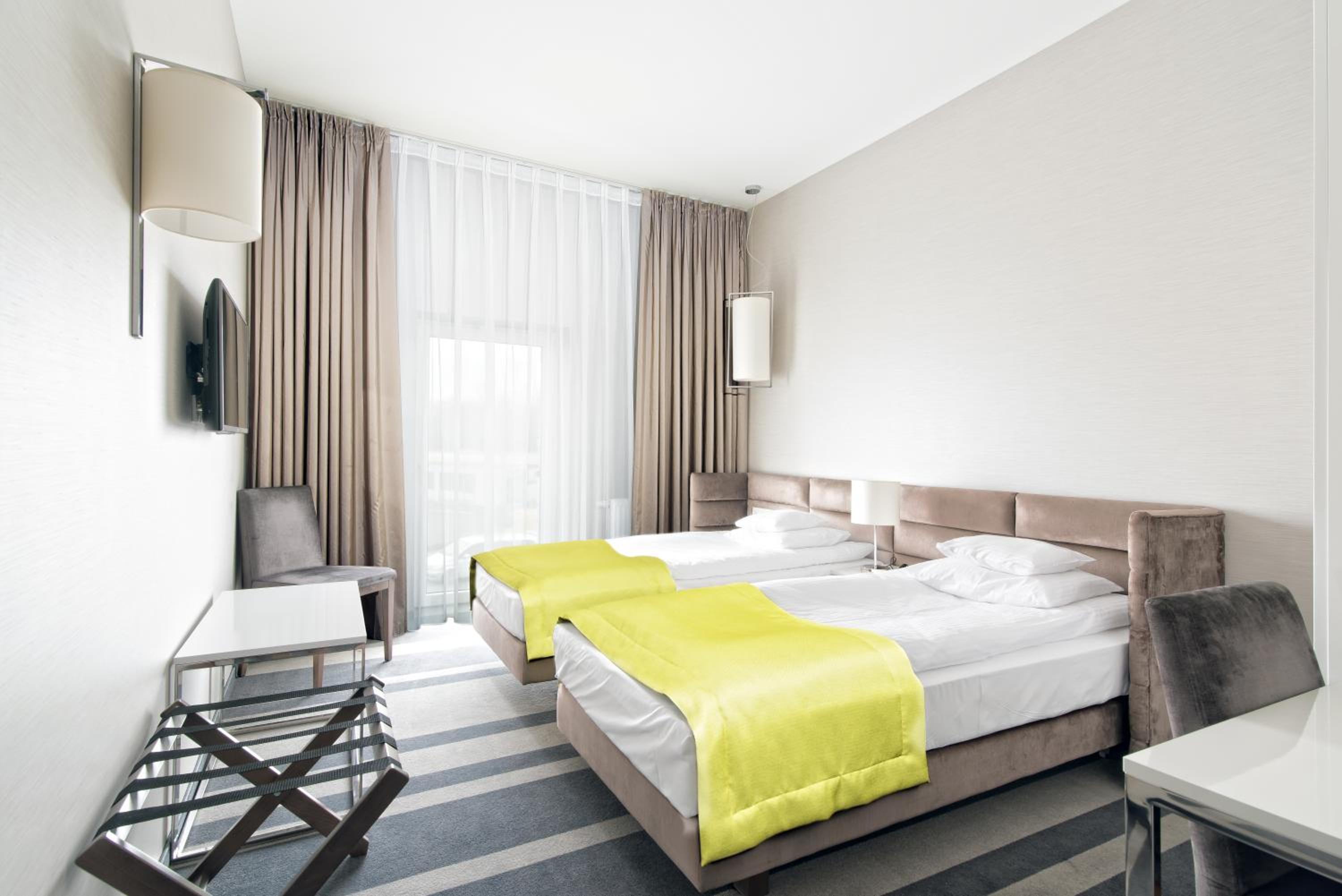 Double or Twin Room - Photo 4