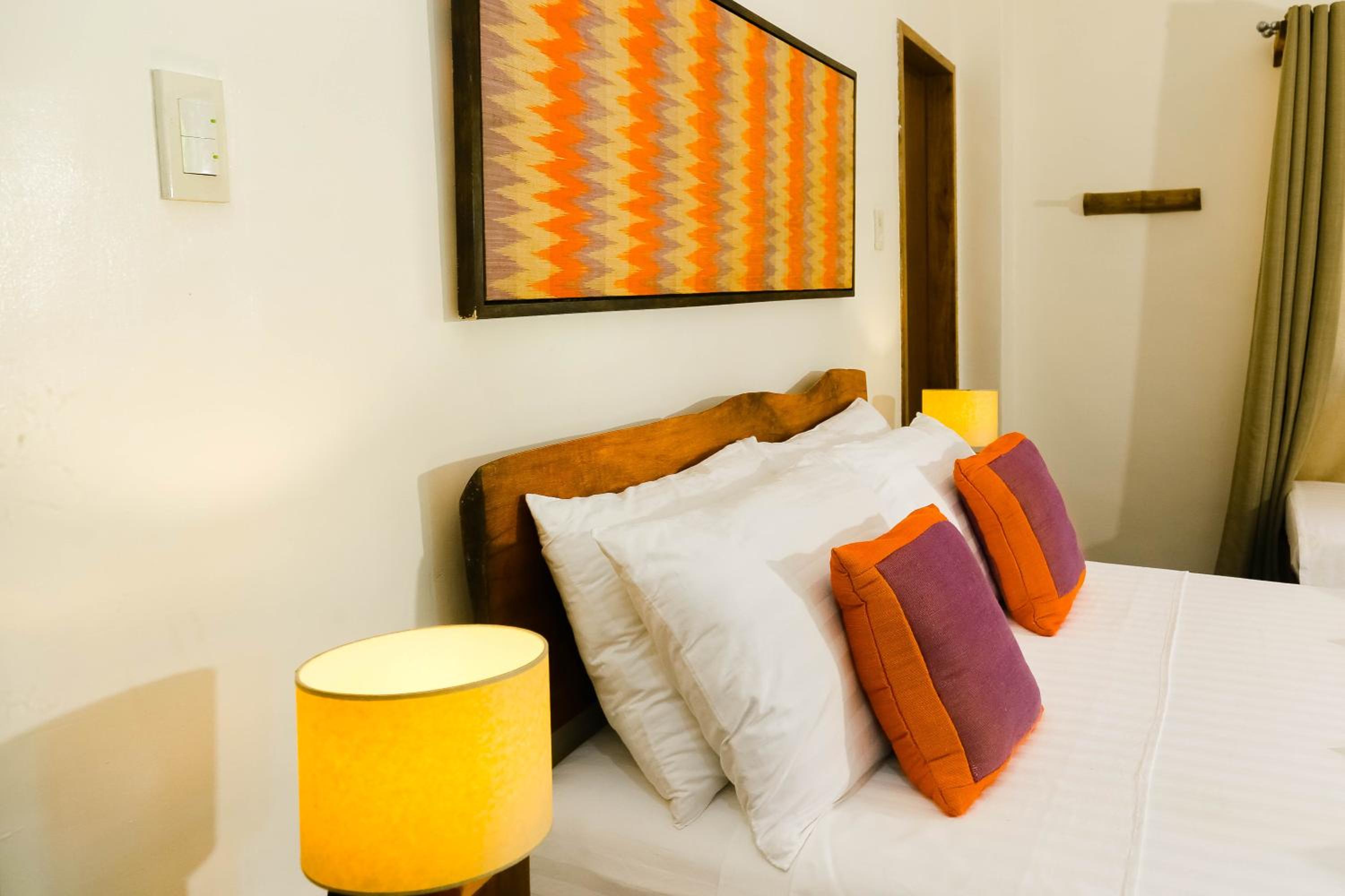 Standard Queen Room