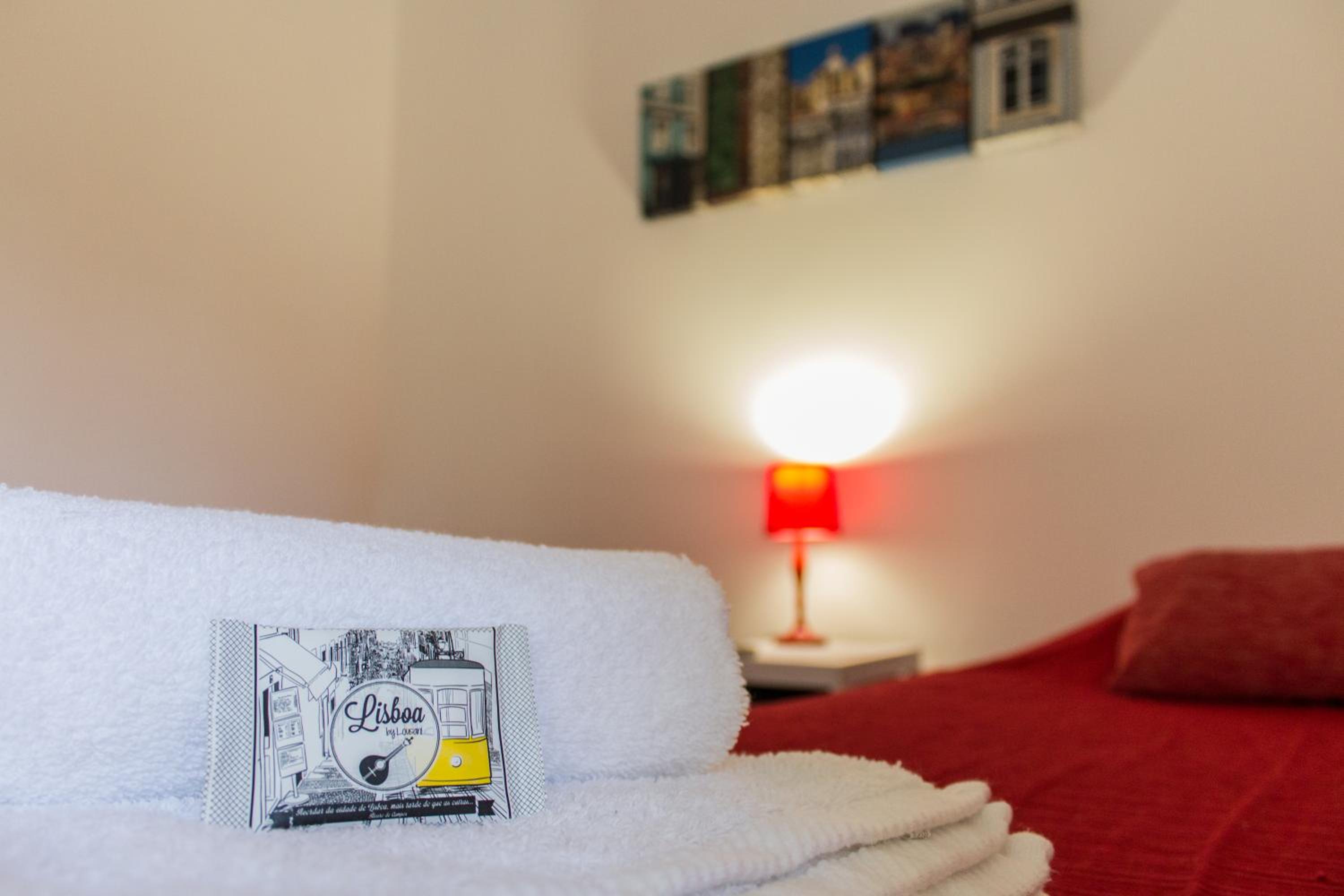 Twin Room with Private Bathroom - Photo 8