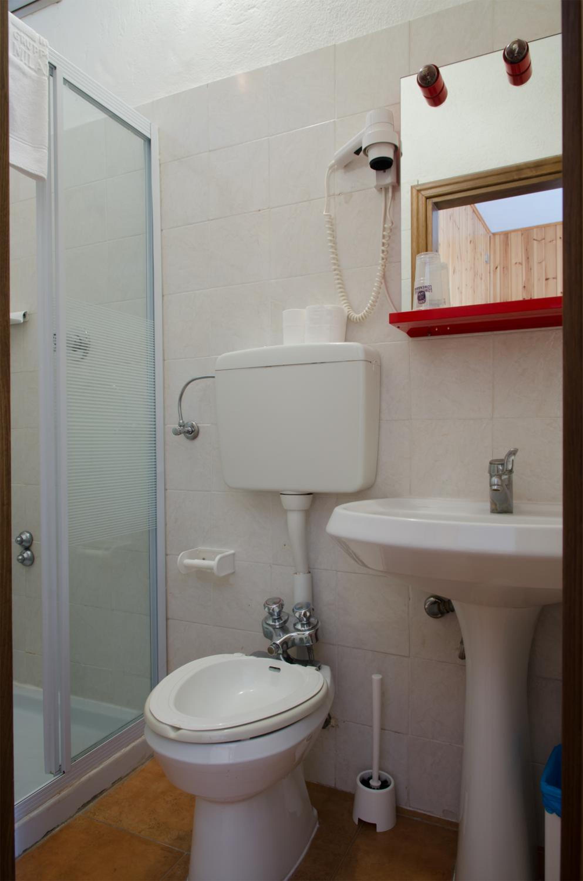 Quadruple Room with Private Bathroom