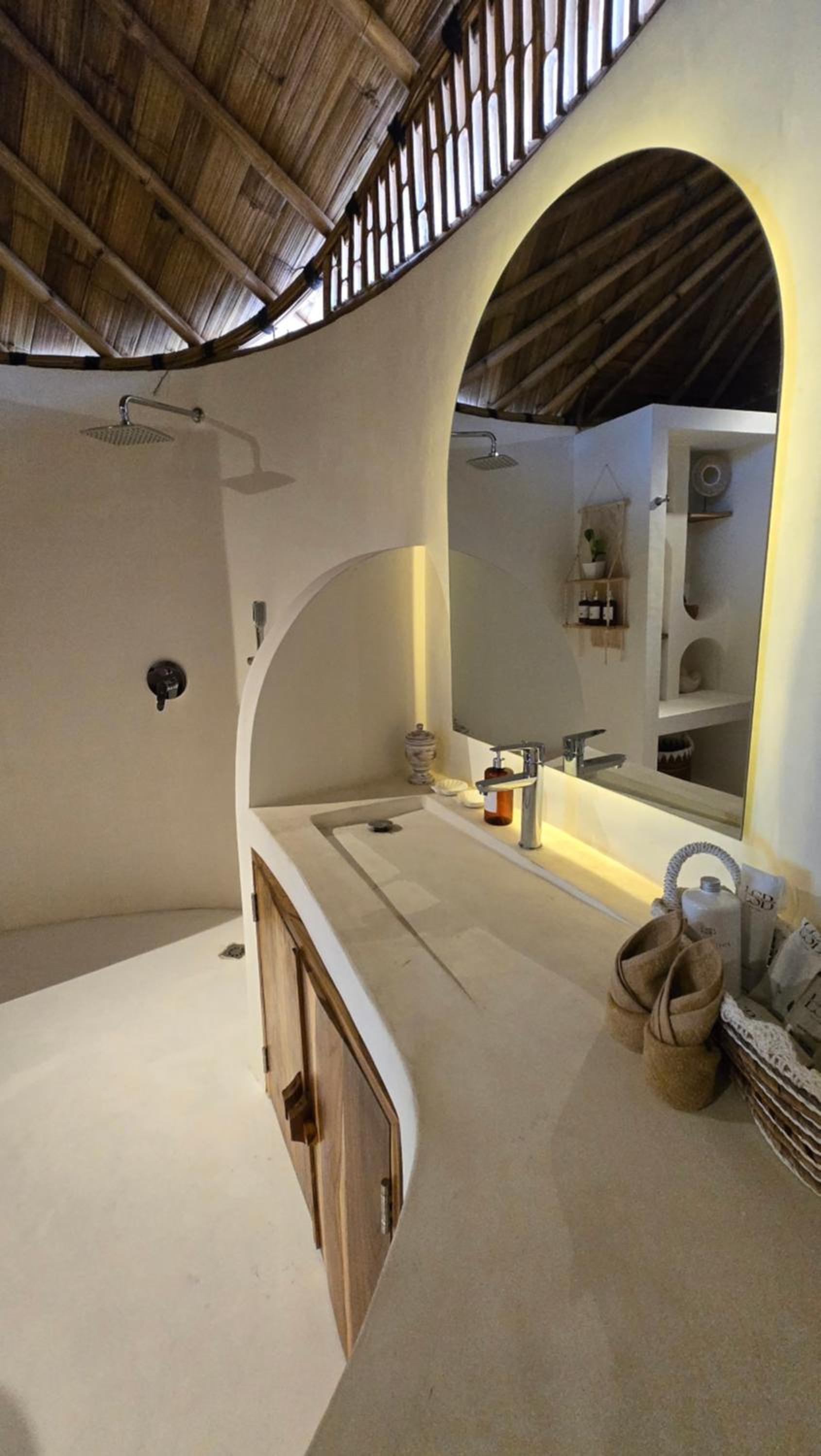 Deluxe Bungalow photo 1