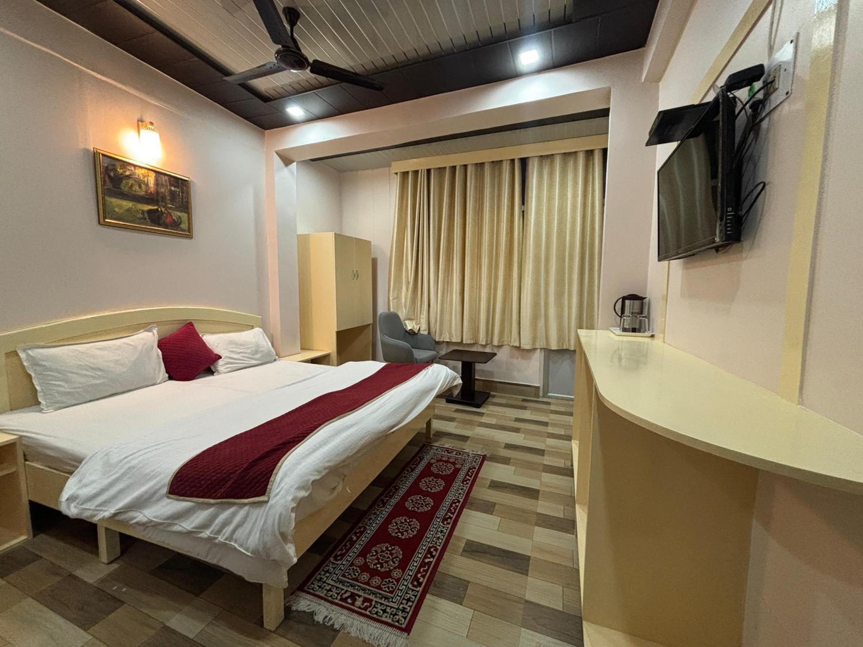 Deluxe Queen Room with Two Queen Beds