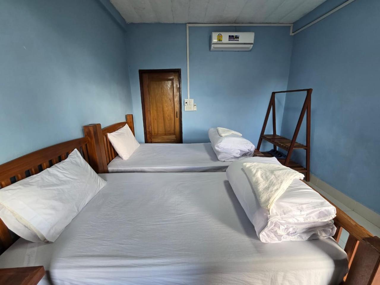 Standard Twin Room photo 2