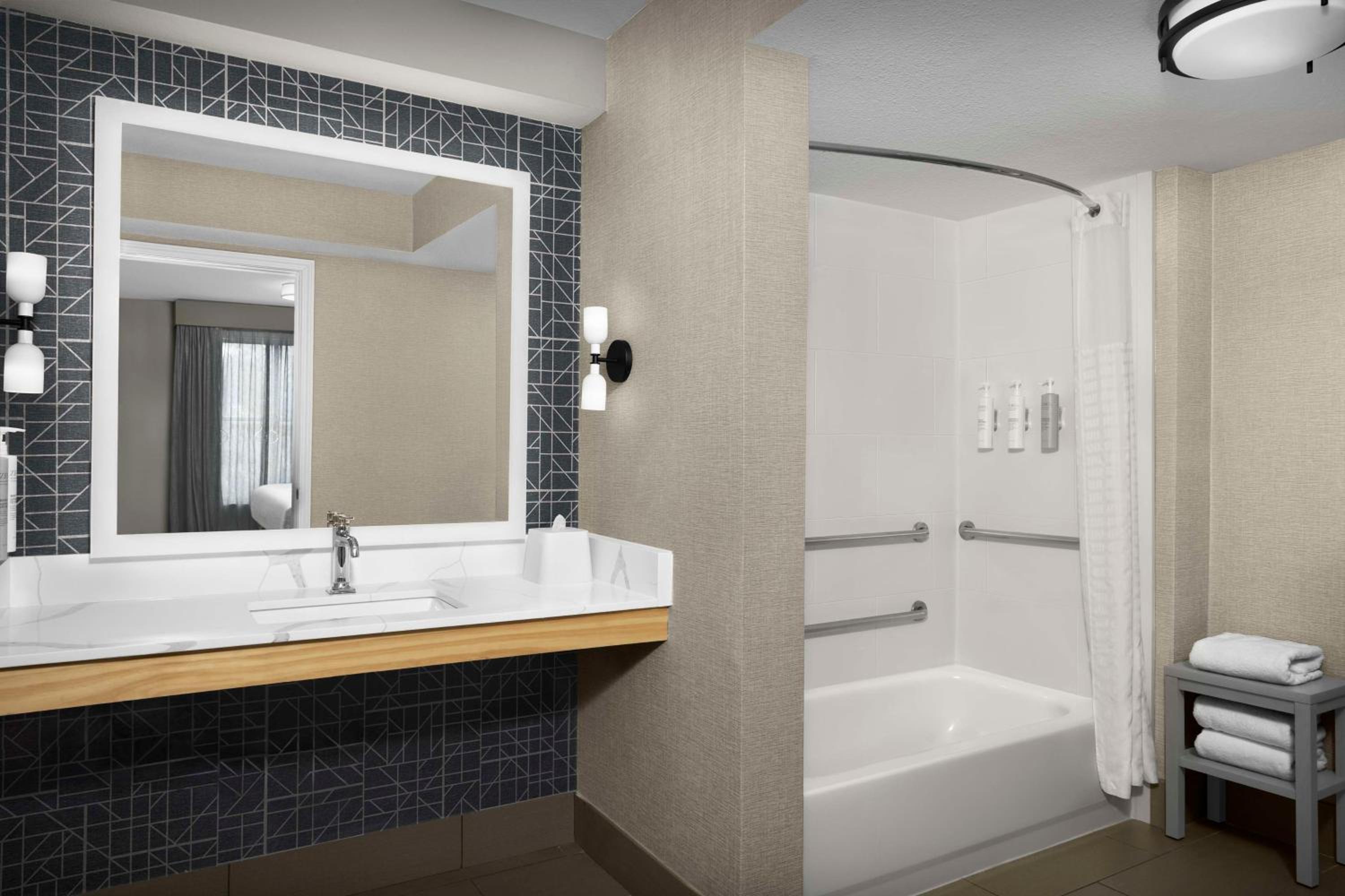 Suite with Two Queen Beds and Tub - Mobility Accessible - Photo 1