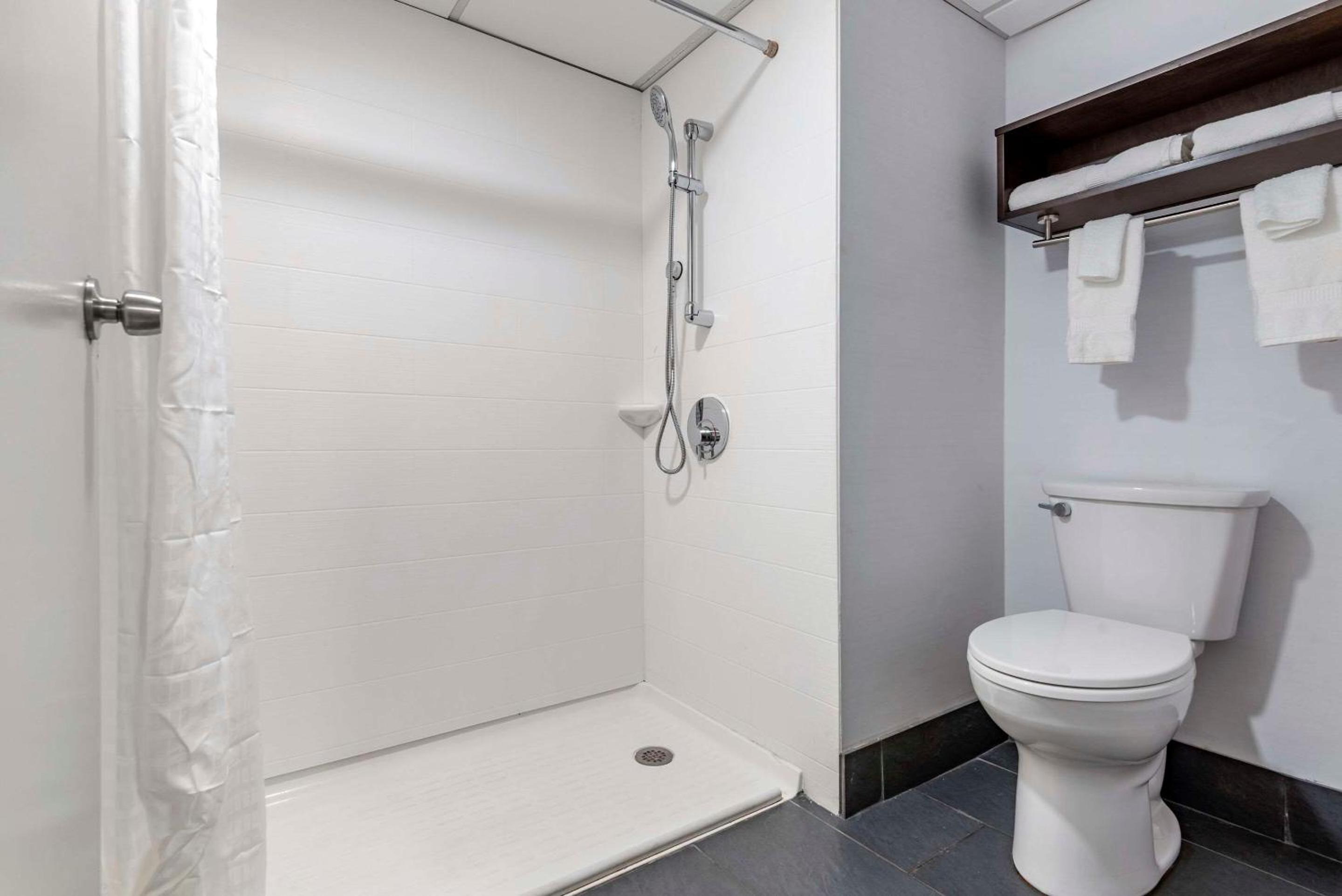 King Room - Non Smoking/Pet Friendly - Photo 9