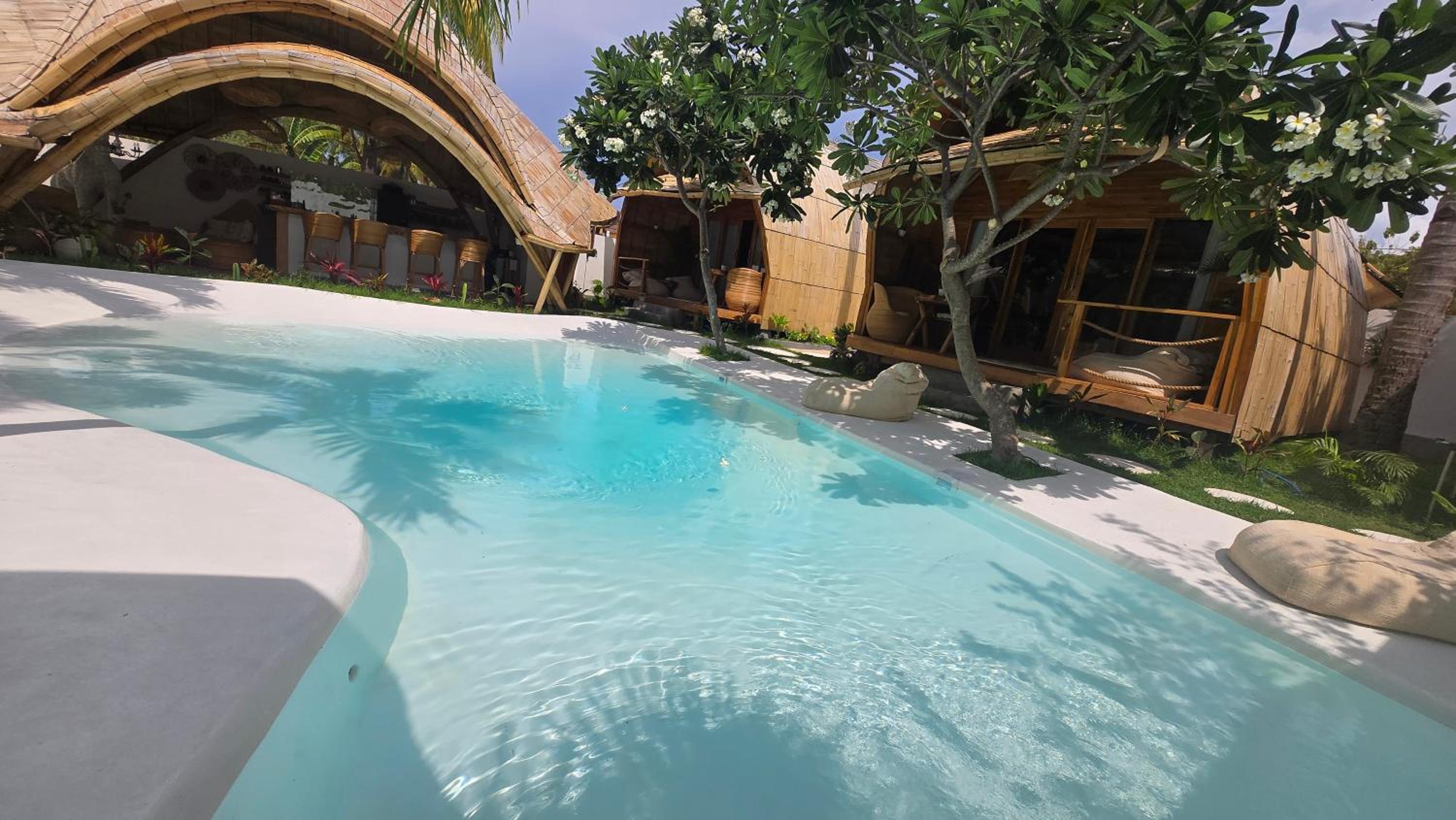 Deluxe Bungalow photo 3