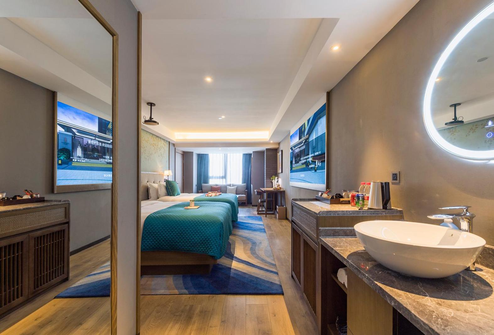 Liz Twin Room with Cinema