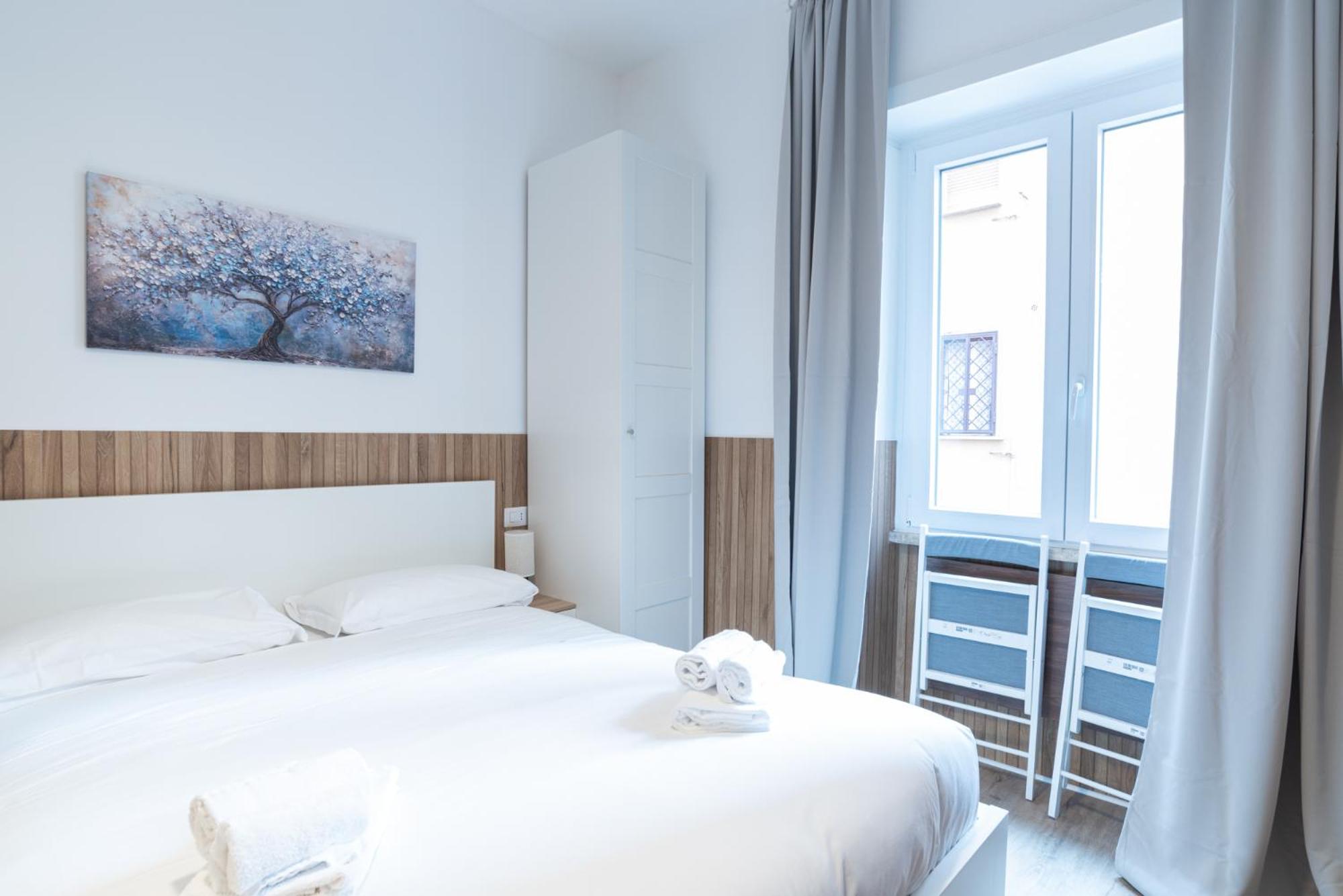 Deluxe Room (2 Adults + 1 Child)